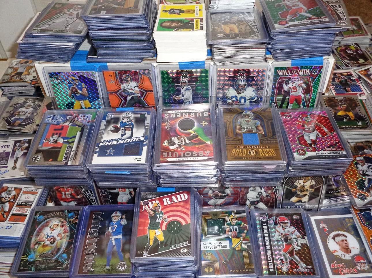 Football Sports Card Mystery Pack | Contains 25 Cards | 1x Autograph or Relic Cards Guaranteed | 3X Rookie Cards Guaranteed