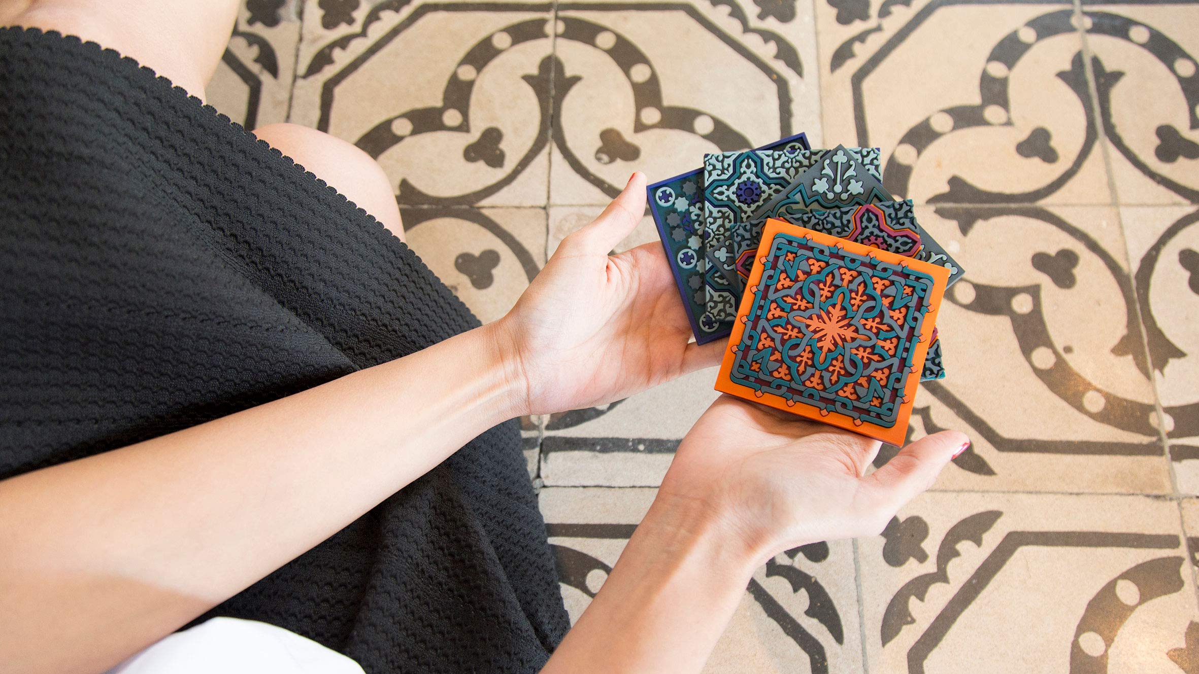 Images d´Orient Set of 6 glass coasters made of PVC, heat-resistant, washable, oriental blue, grey, 9 cm x 9 cm - Image 2