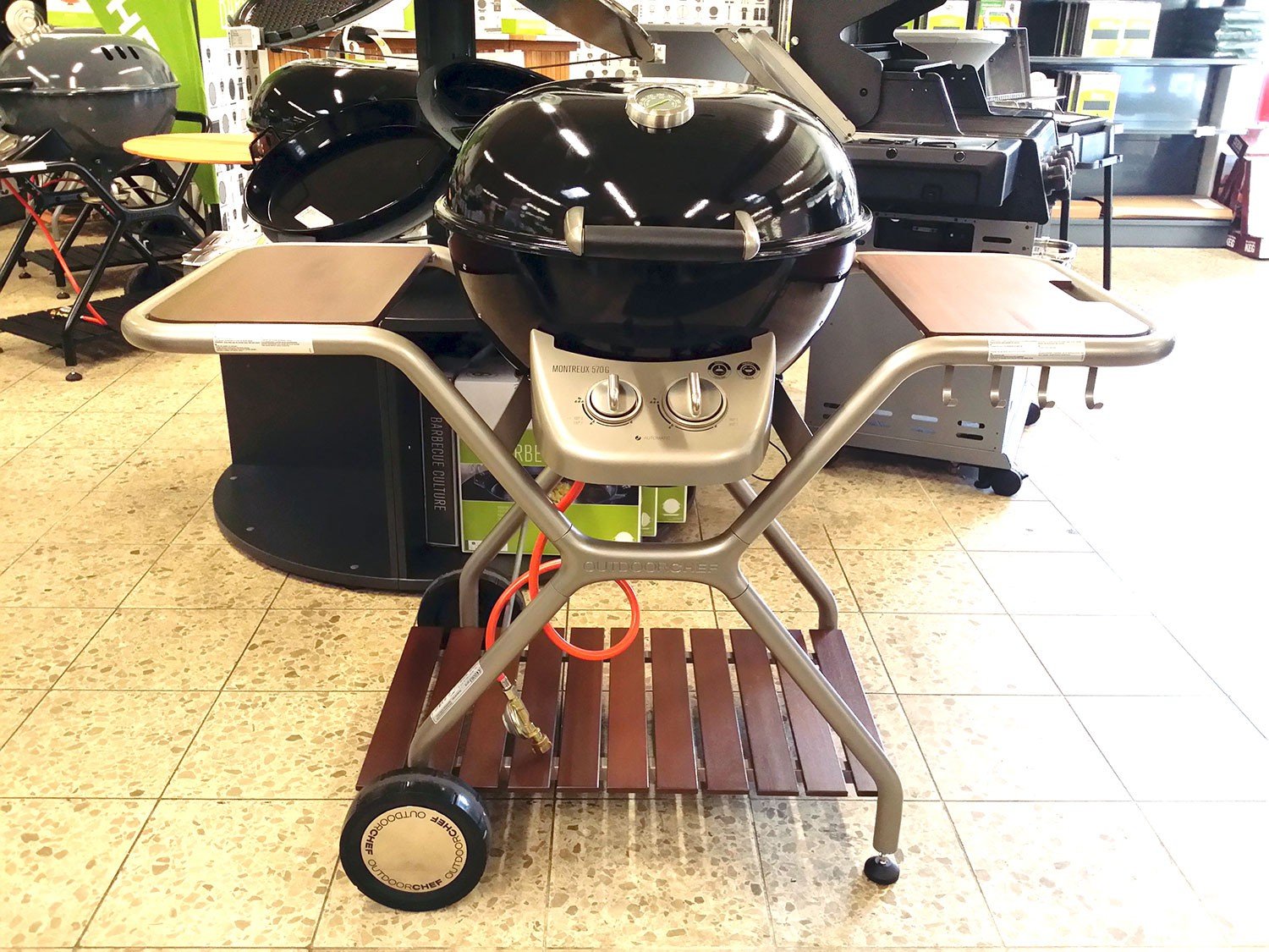 Outdoorchef Montreux 570 G Barbecue a Gas Nero