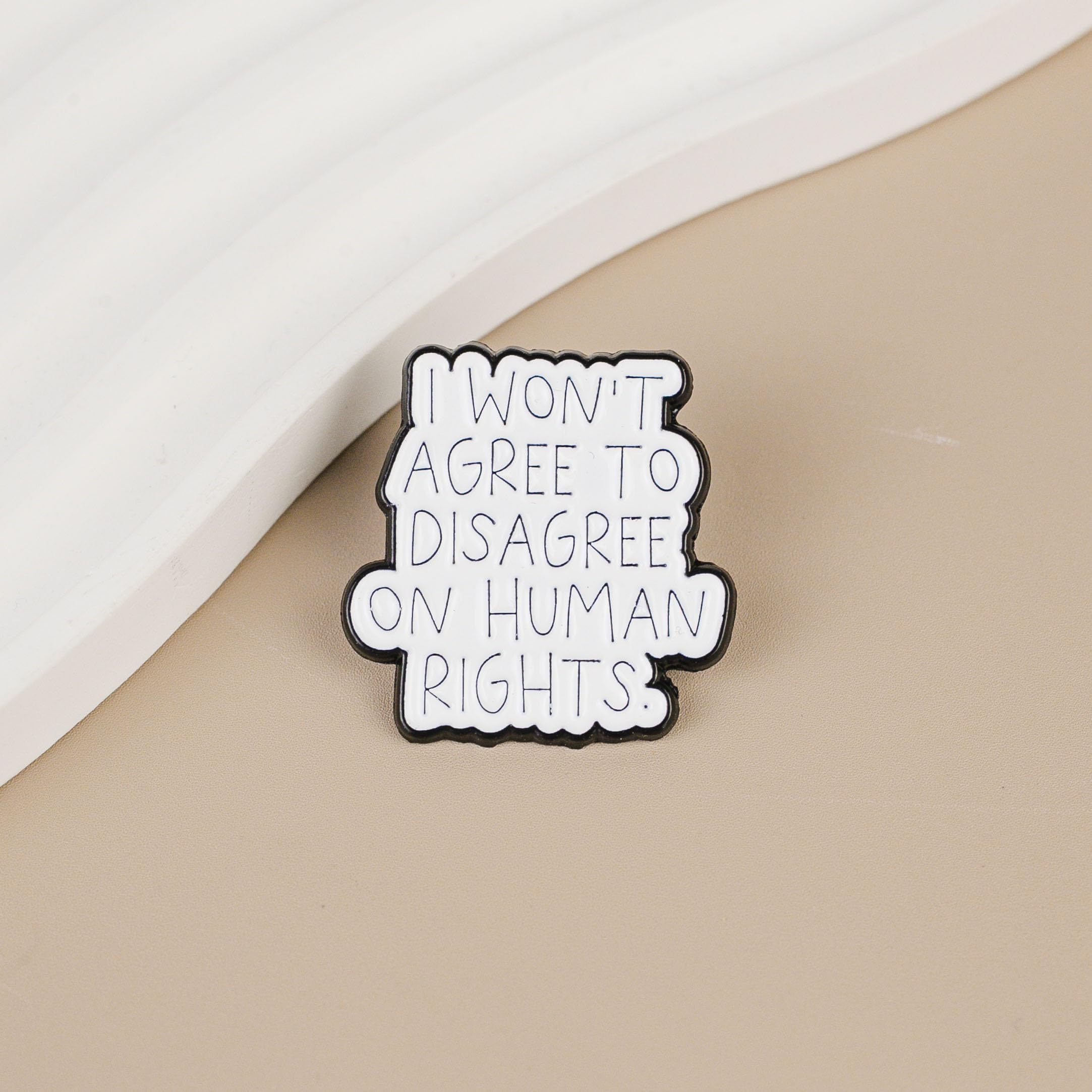 I Won’t Agree To Disagree On Human Rights Lapel Pin, Equality Human Rights Advocacy Enamel Pin, Social Justice Badge Brooch, Equality Awareness Brooch For Friend Activists, Feminist Gift, Anti Discrimination Badges, Motivational Message Sayings Accessory