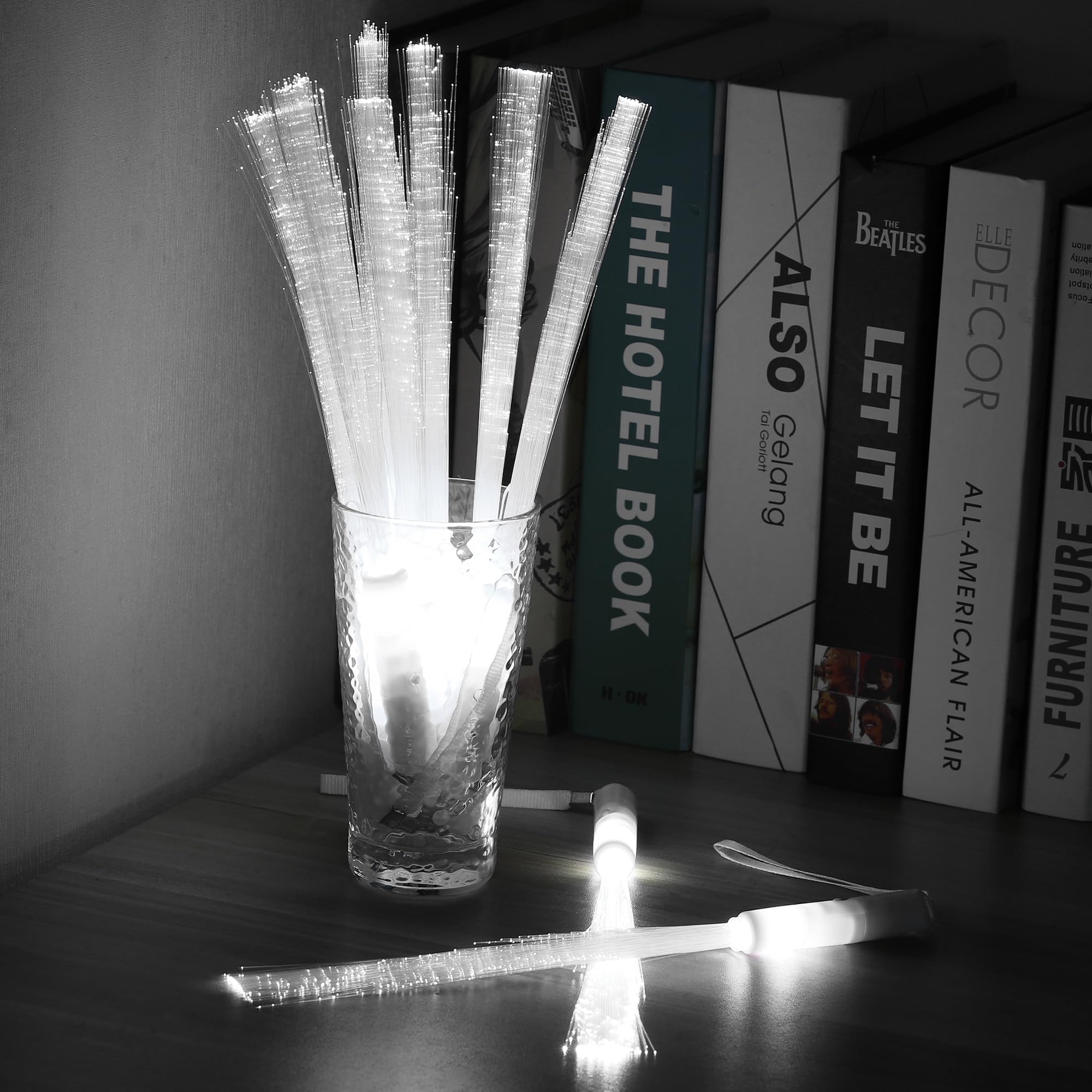 JIZZU LED Leuchtstäbe Set - 12 Stück Mit Fingerlichtern Für Partys