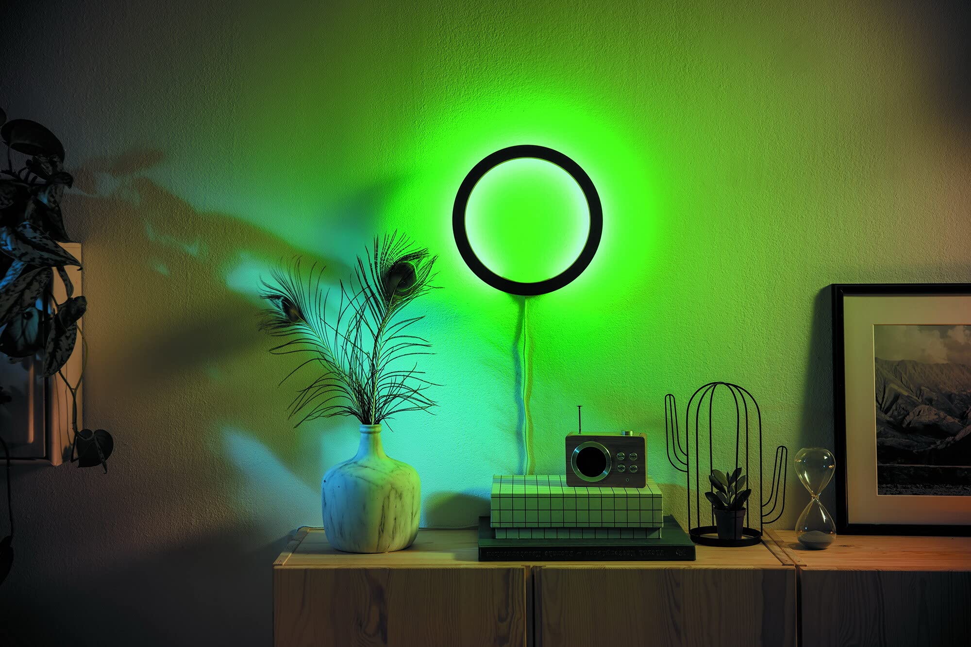 Philips Hue White and Color Ambiance Lampada da Parete LED Smart Sana, Luce Bianca o Colorata, Dimmerabile, 20W, Nero