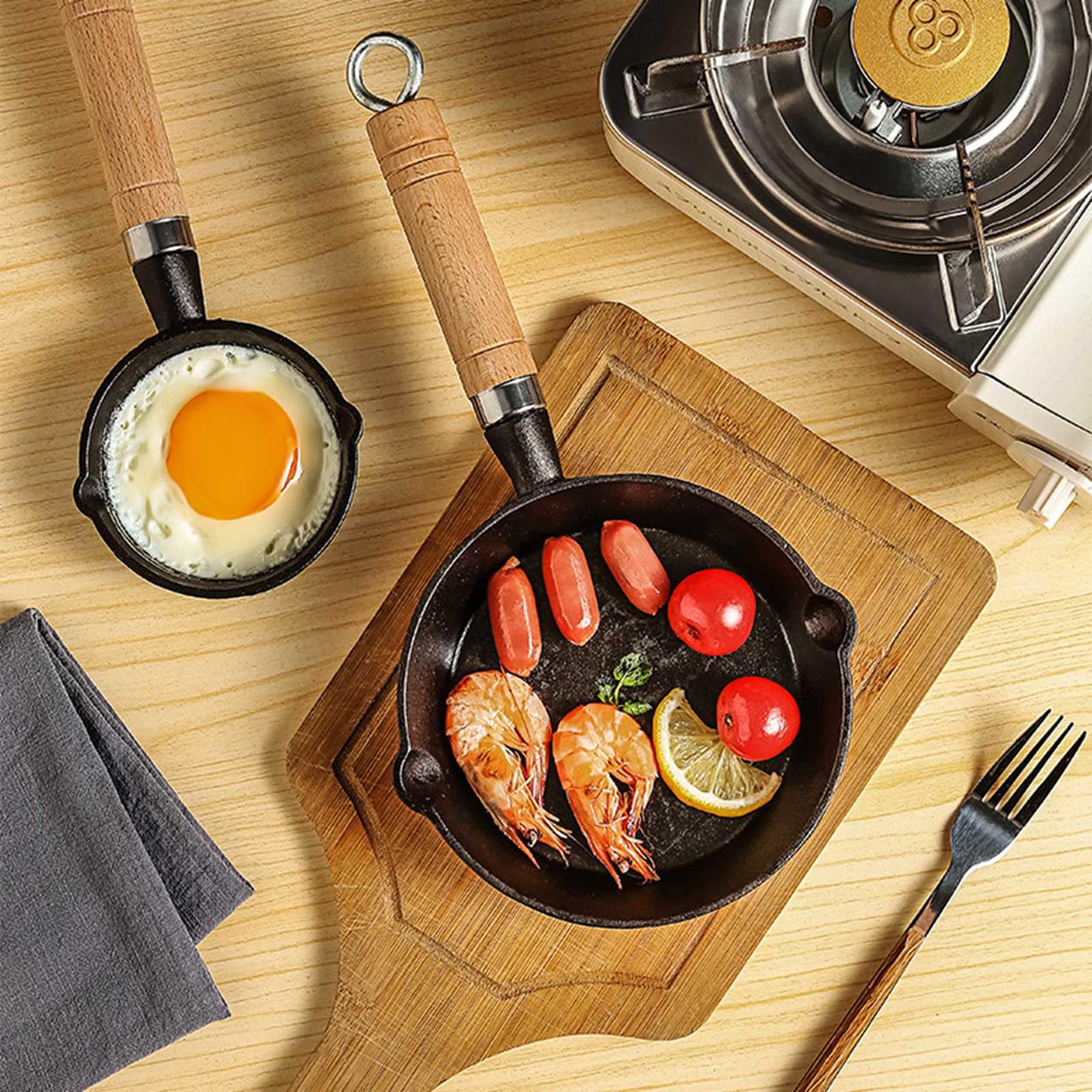 Frying Pan, Cast Iron Skillet Mini Egg Pan Even Heating Egg Frying Pan Black Camping Pan with Wood Handle for Home Kitchen Camping