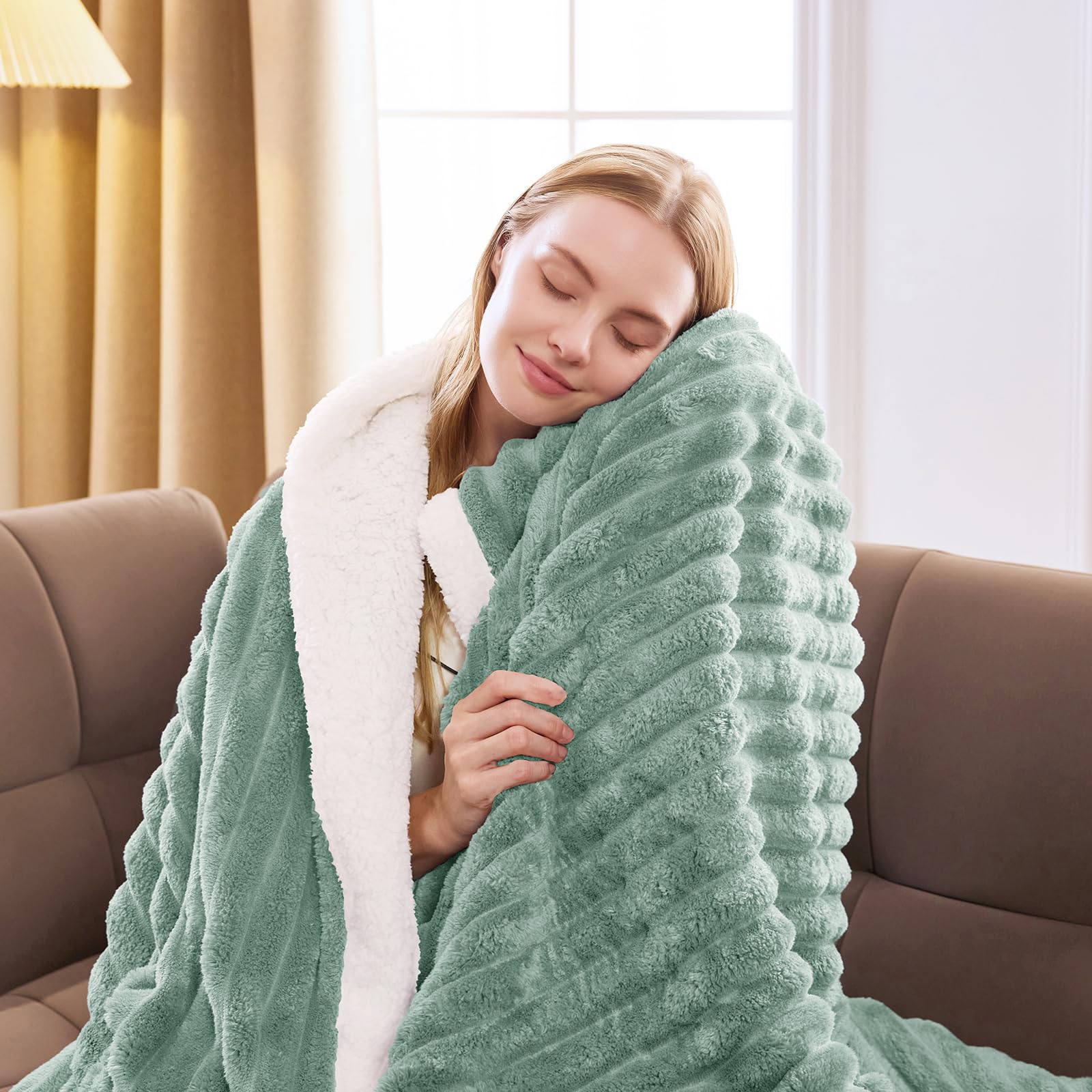 WAVVE Manta Sherpa Franela Reversible para Cama 135/150, Manta Polar con Cordón para Sofá, Grande 240 x 220 cm, Sobrecama Suave, Caliente, Transpirable para Invierno(Verde Claro)