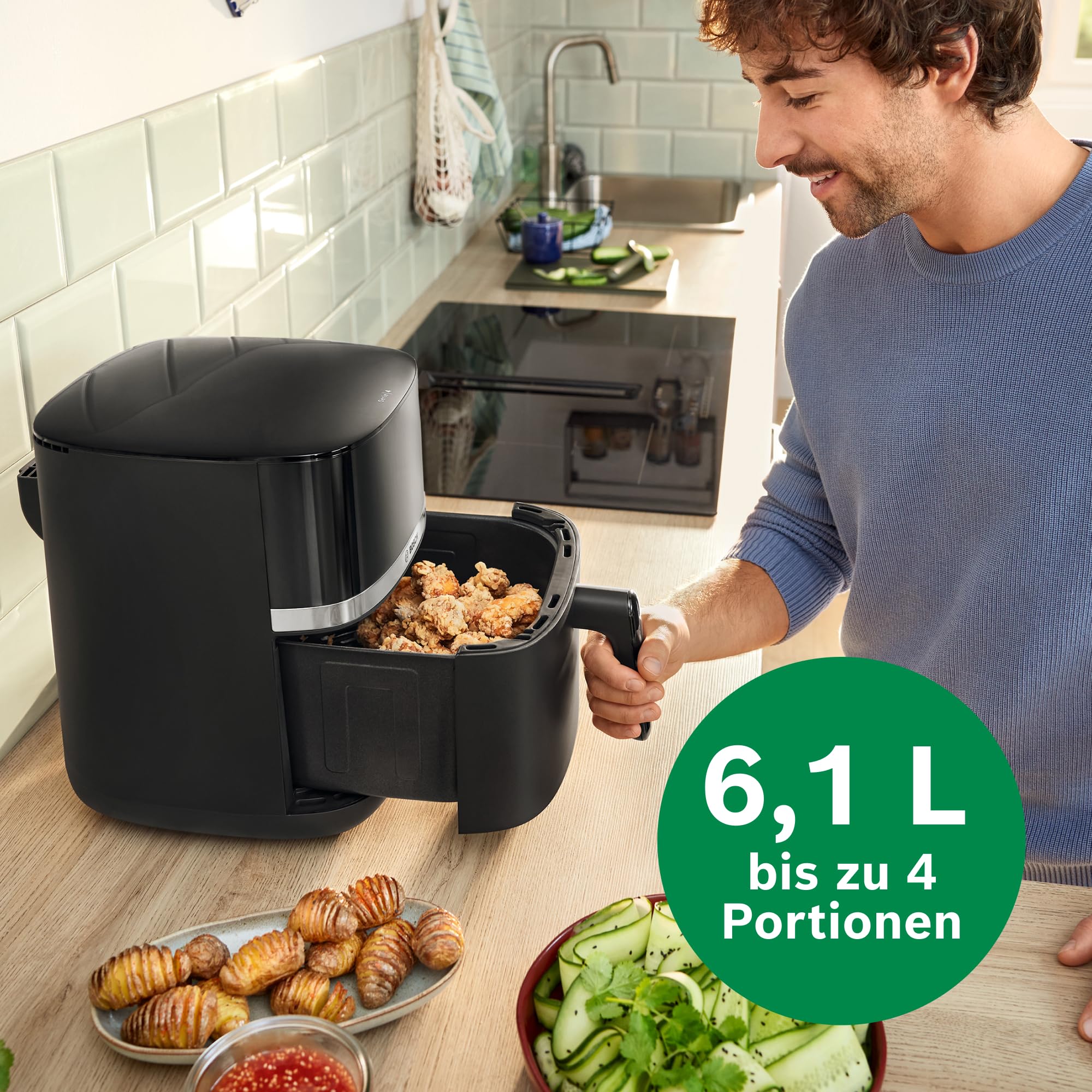 Bosch Heißluftfritteuse Serie 4, XL Air Fryer, schwarz, 6,1 L Fassungsvermögen, 7 Voreinstellungen, Auftau- und Warmhaltefunktion, Touchscreen, bis zu 60% schnelleres Kochen, MAF462B0