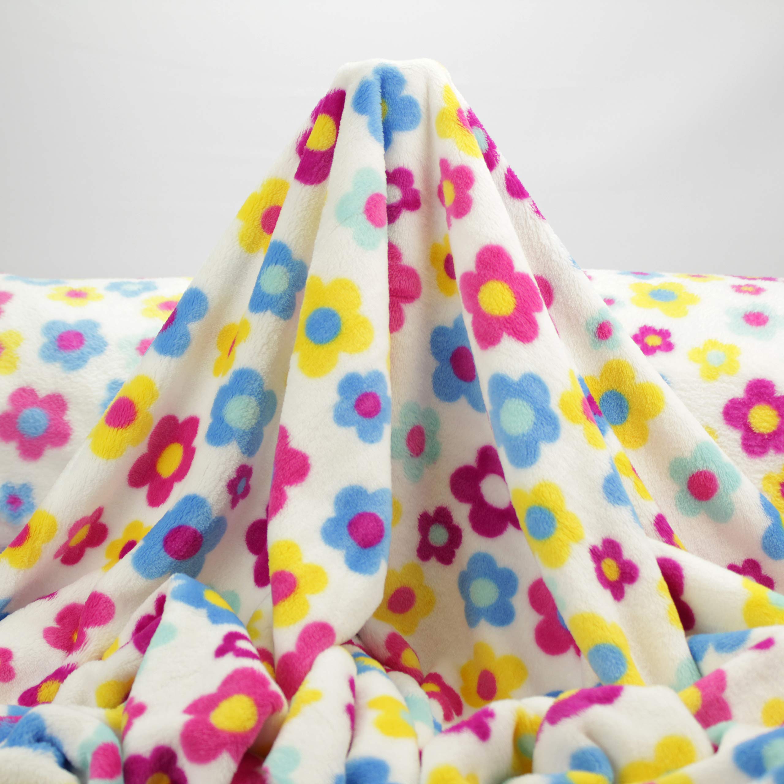 TELA CORALINA ESTAMPADA ANCHO 150cm POR METRO (FLORES HIPPIE, 5 METROS)