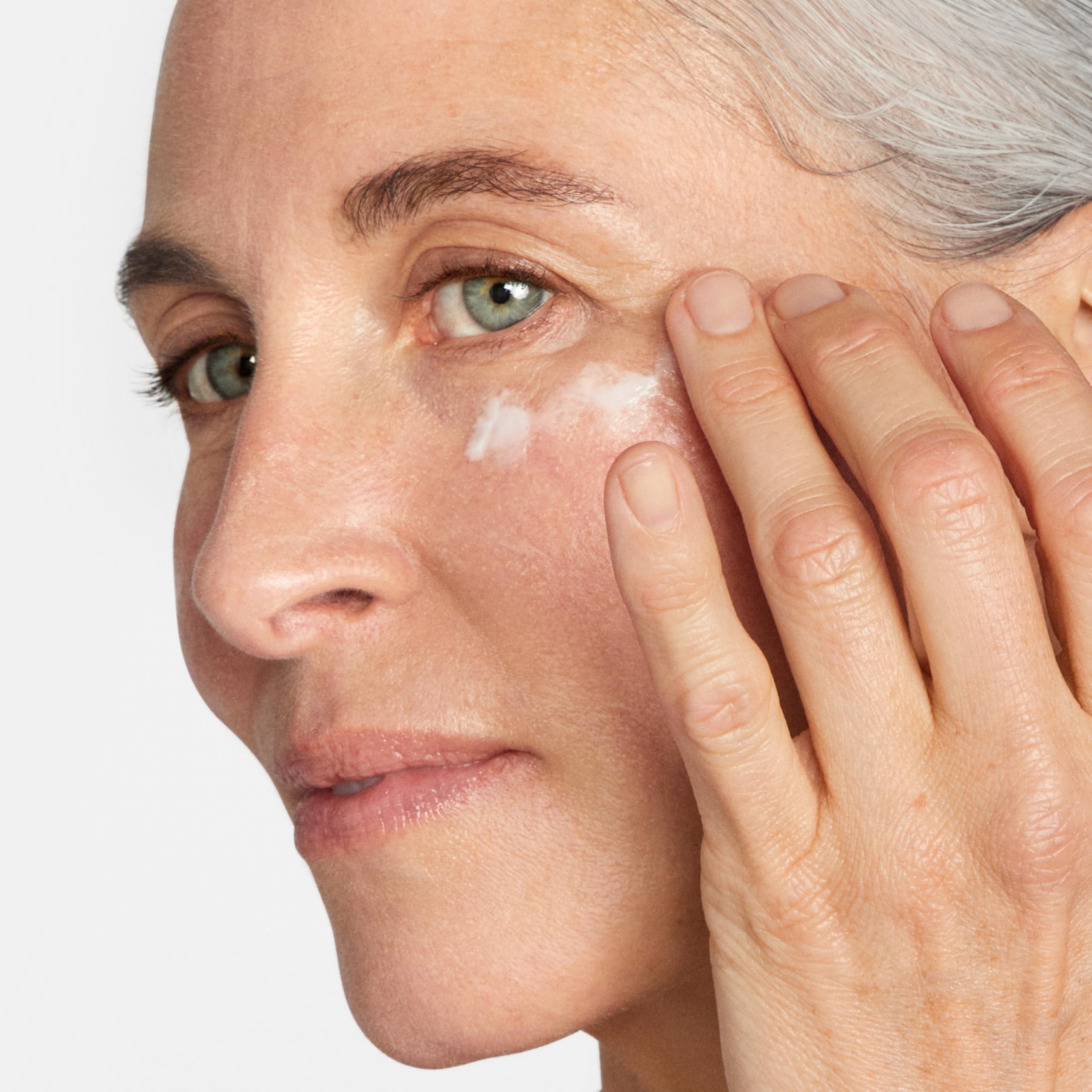 Clinique Smart Clinical Repair Crème Yeux Correctrice Anti-Rides à l'Acide Hyaluronique + Peptides | Anti-Âge, Hydratante + Décongestionnante, 15 ml