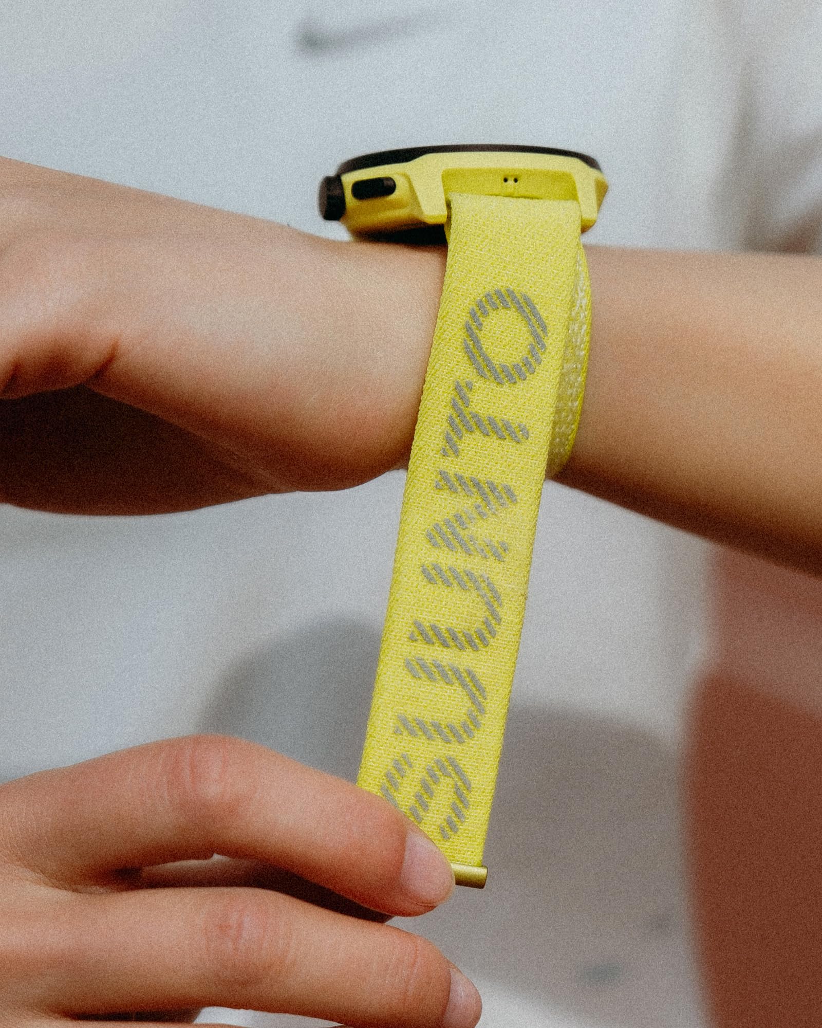 22 ATH7 LOOP TEXTILE STRAP LIME S+M