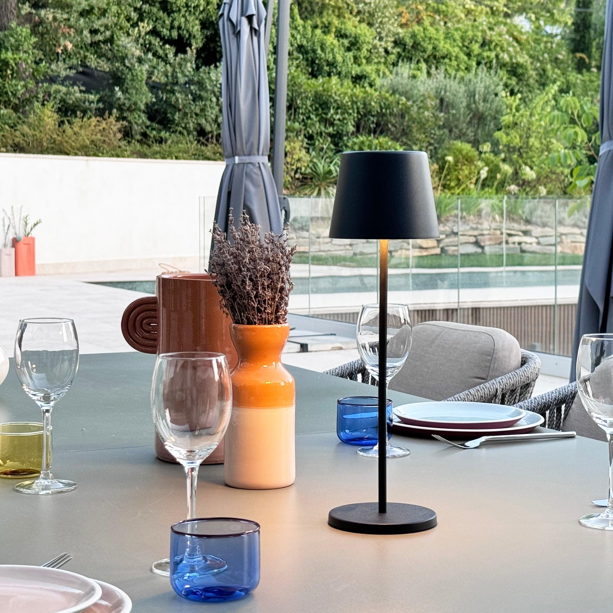KELLY BLACK - Juego de 6 lámparas de mesa táctil inalámbricas de aluminio LED blanco regulable H38 cm con bandeja de carga