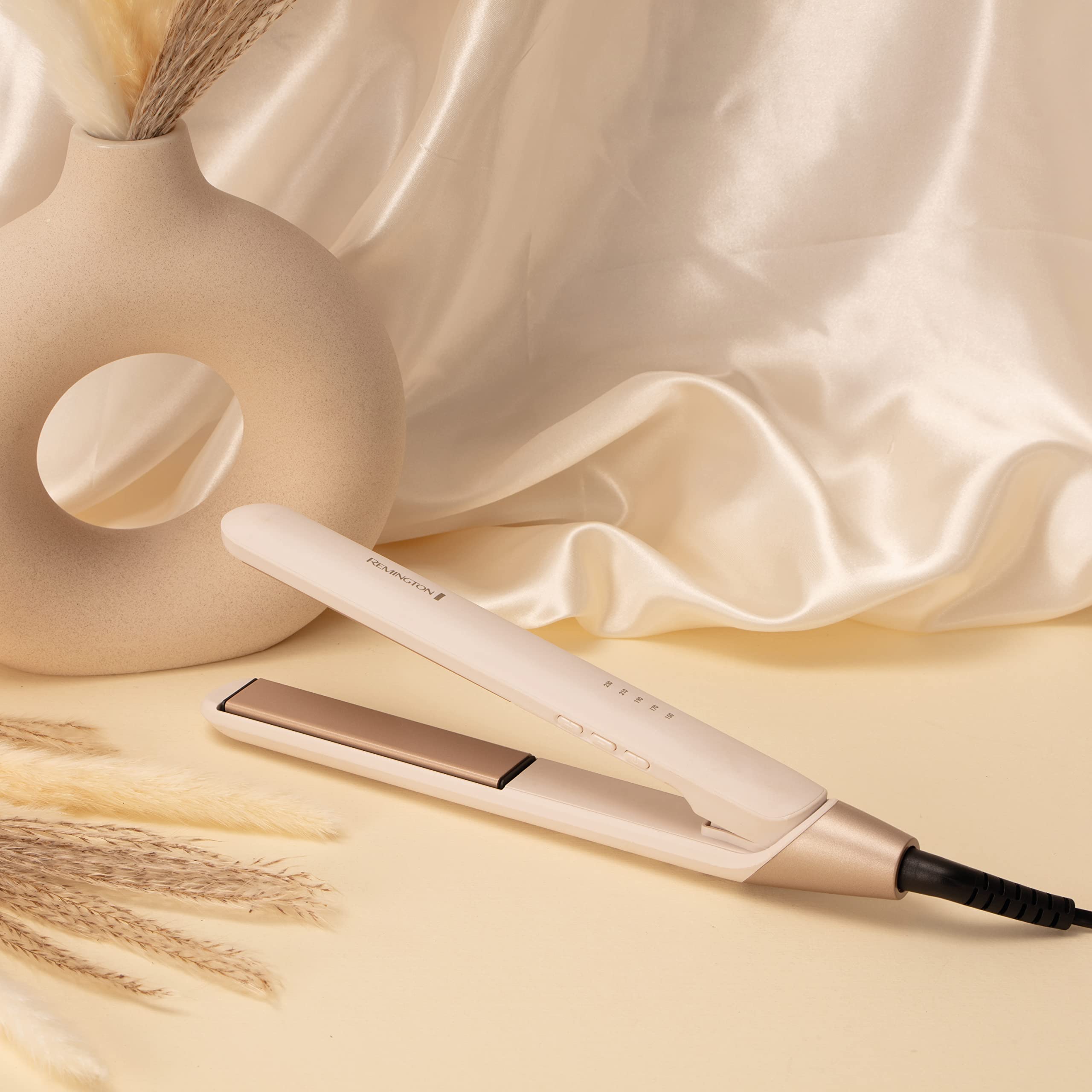 Remington Piastra per capelli Shea Soft - Piastre rivestite flottanti da 110 mm, rilascia micro-condizionatori per favorire la lucentezza naturale dei capelli, Controllo digitale con 5 impostazioni da