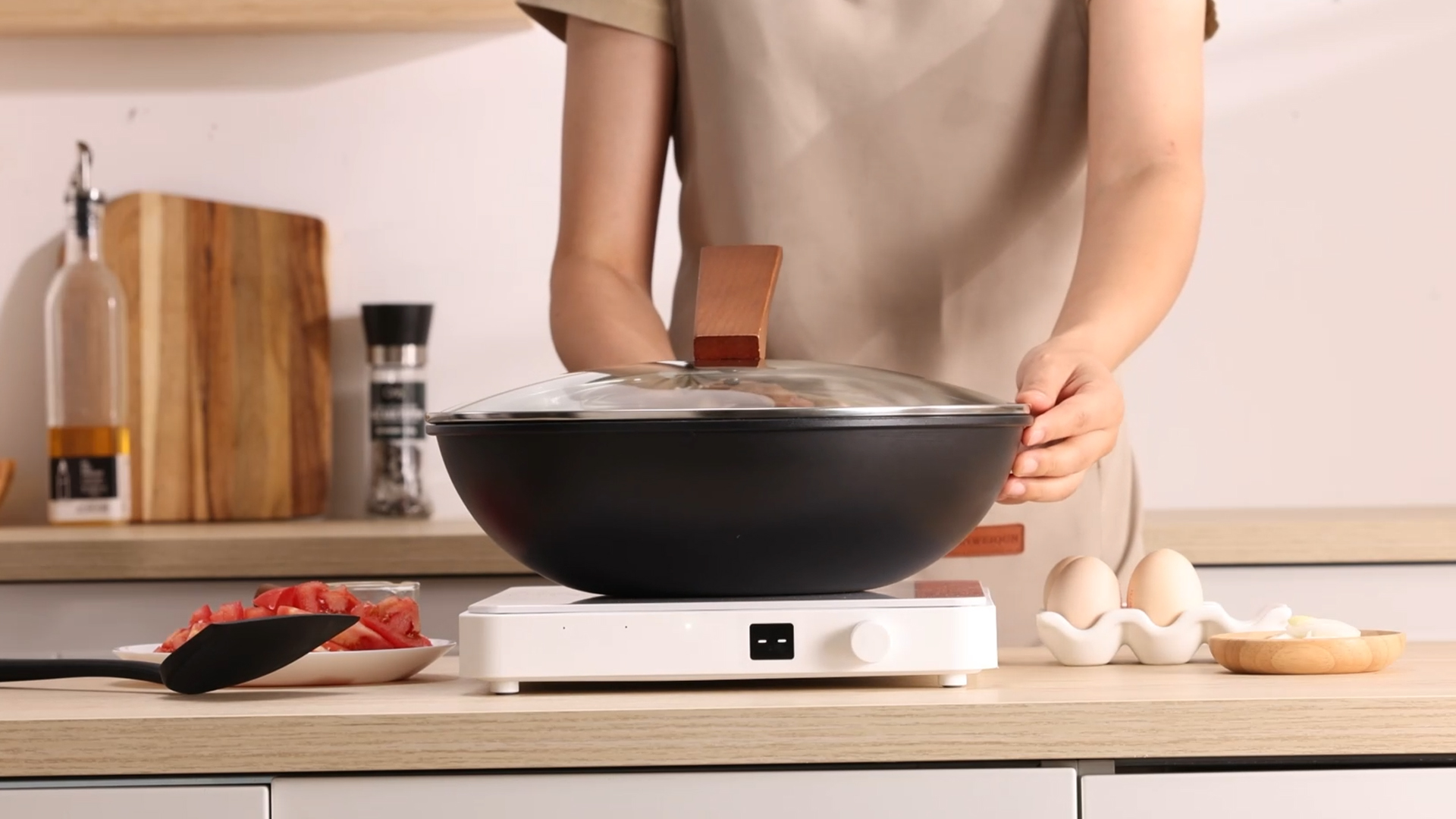 Poêle Wok 24 Cm Avec Couvercle Bois Et Pelle - Fer Forgé à La Main, Fond Plat Induction Gaz Électrique