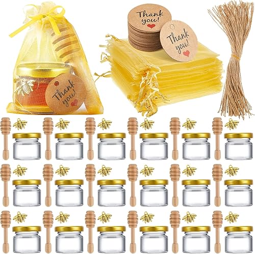 50 tarros pequeños de vidrio de 1 onza con tapas, mini tarros de miel con cuchara de madera, dijes de abeja, bolsas de regalo doradas, yutes y