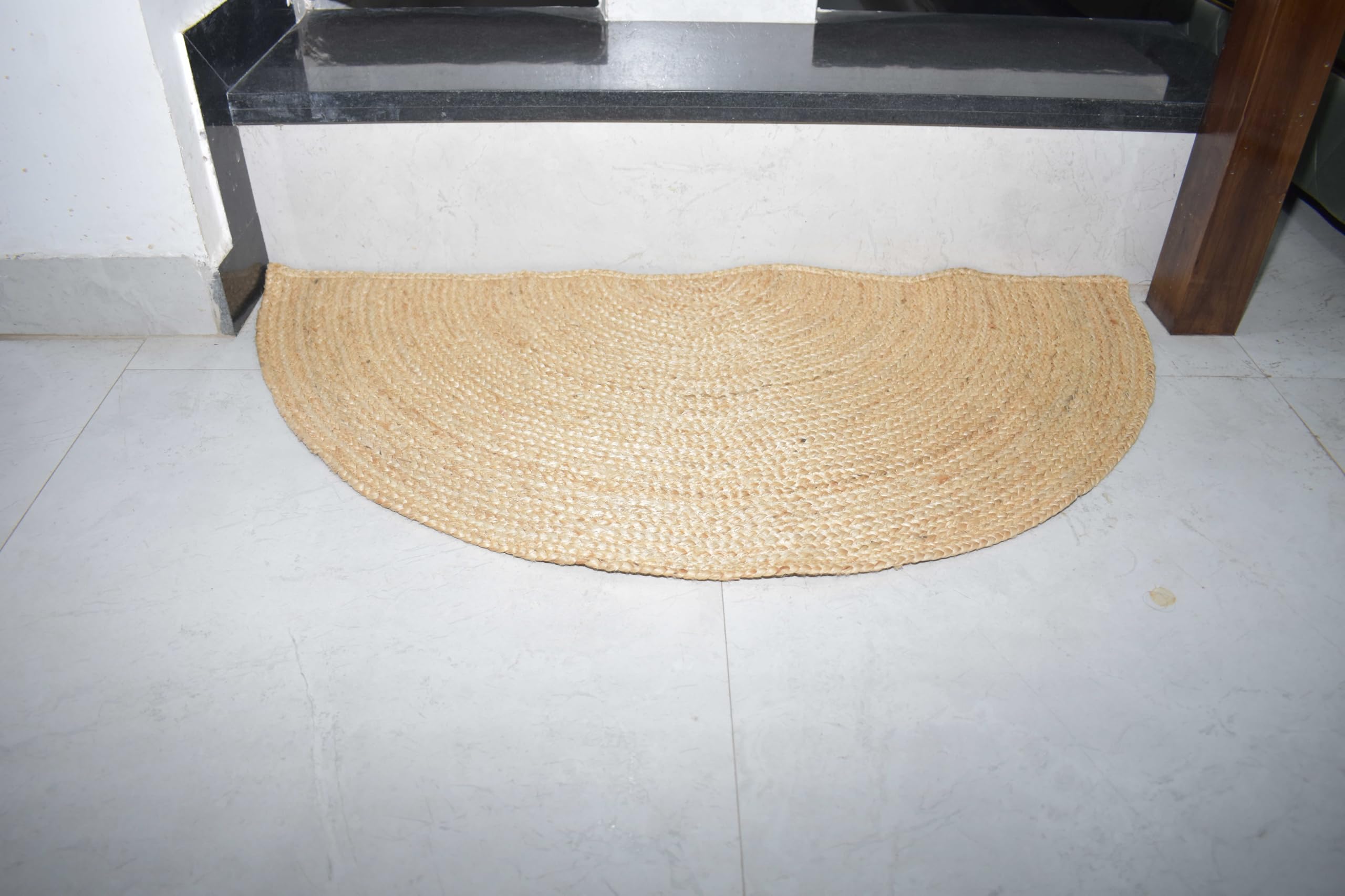 Lot de 2 Tapis en Jute tressés à la Main en Demi-Cercle d'aspect Rustique pour entrée, Salon, 45 x 90 cm