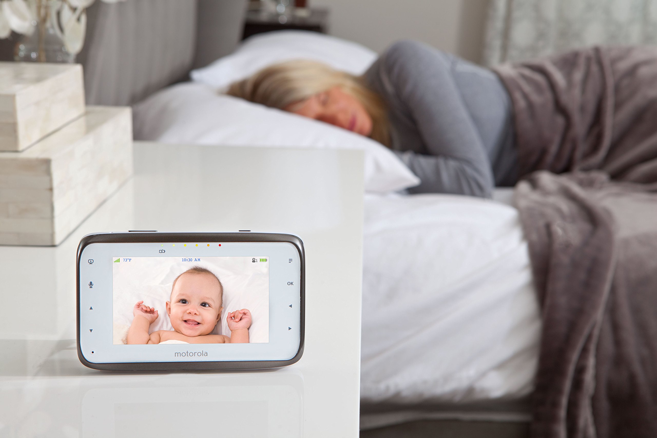 Motorola Babyphone Vidéo connecté Wi-Fi avec écran 4,3" - MBP854 Connect Blanc