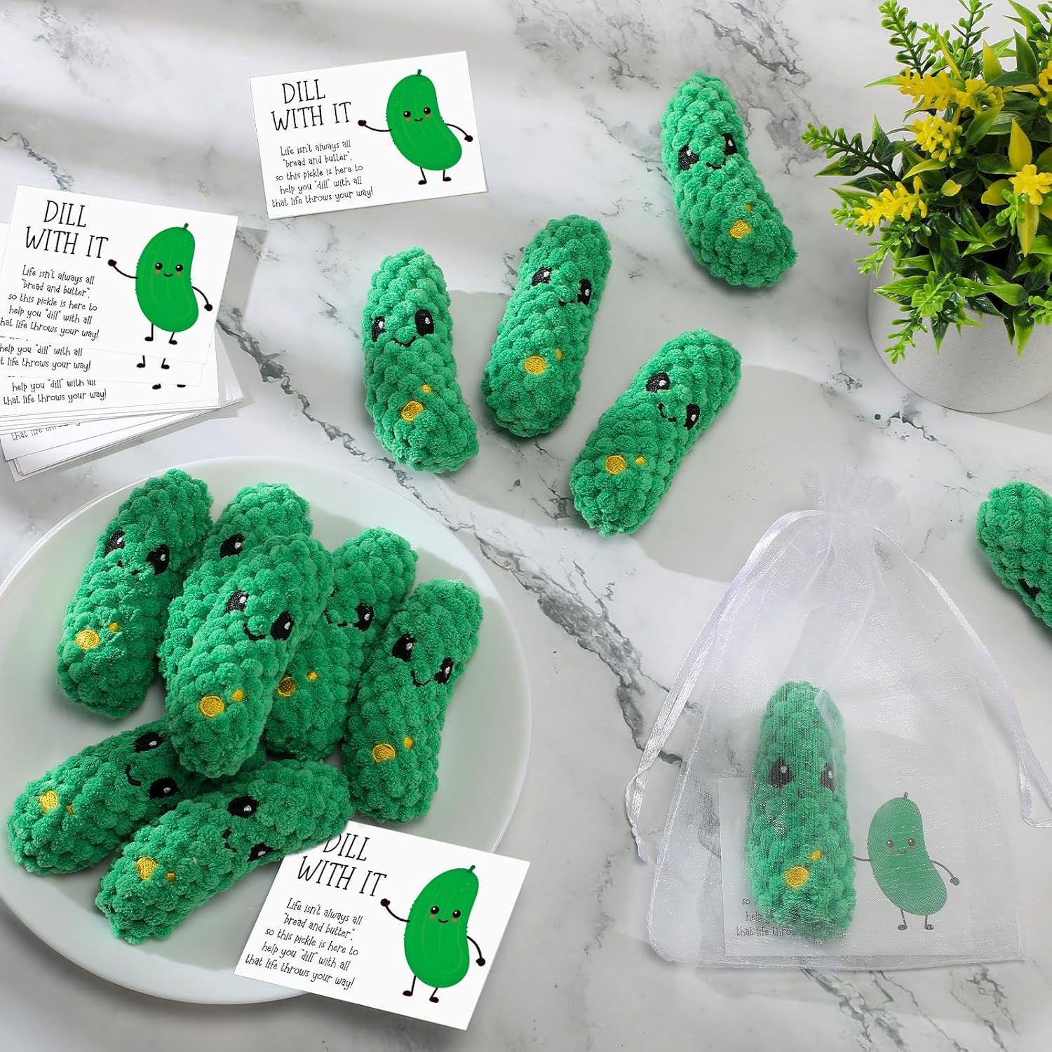 24 Set Crochet Pickle Gifts with Support Cards Bulk Positive Employee Appreciation Party Favors for Office Coworker Staff Employees Nurse Students Inspirational Cucumber (Classic)