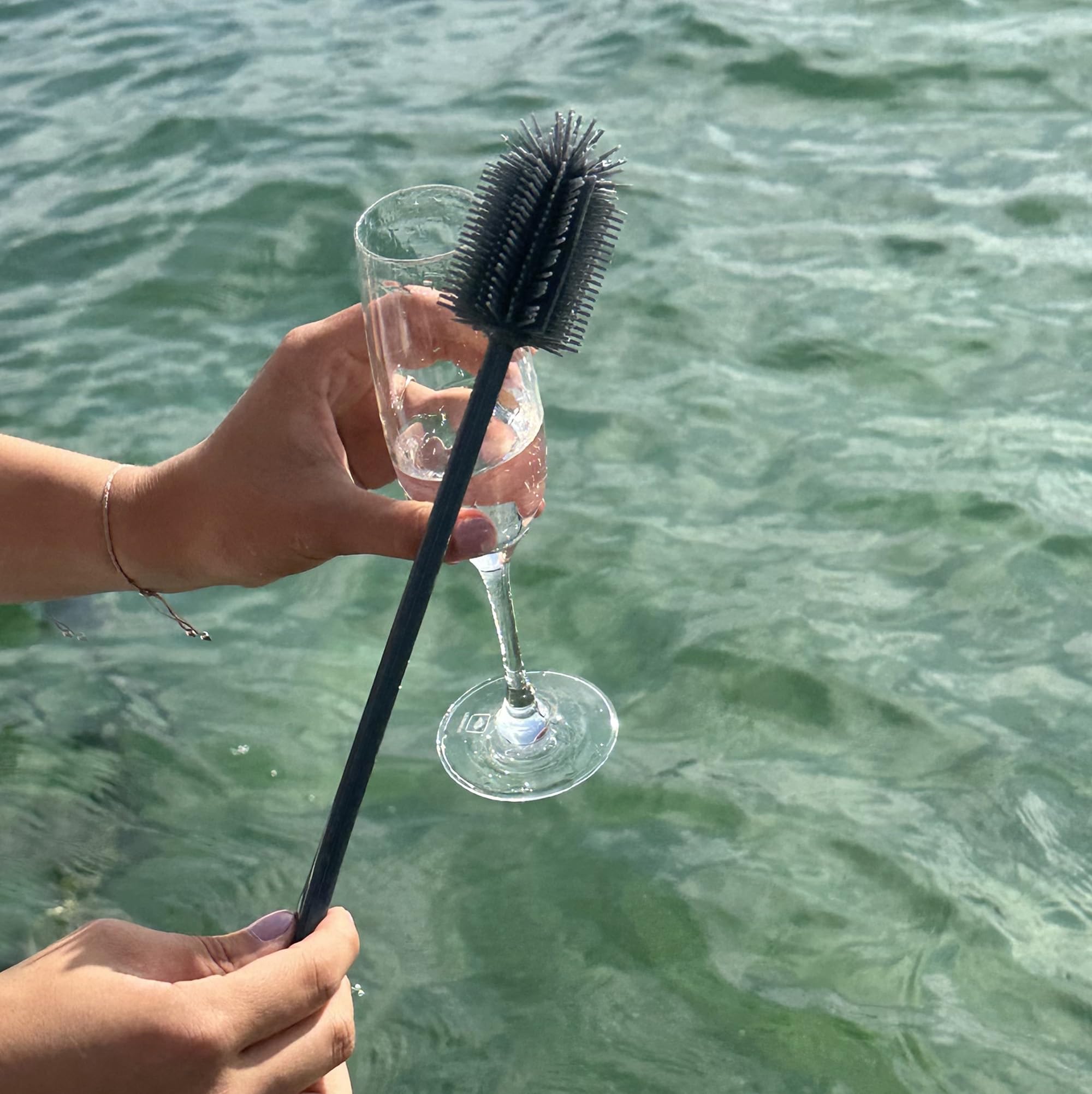 Sanni Shoo Cepillo de silicona para botellas higiénico | Cabezal desenroscable hasta 200 °C; limpiador de botellas de 35 cm; para botellas, biberones y jarras; sin BPA