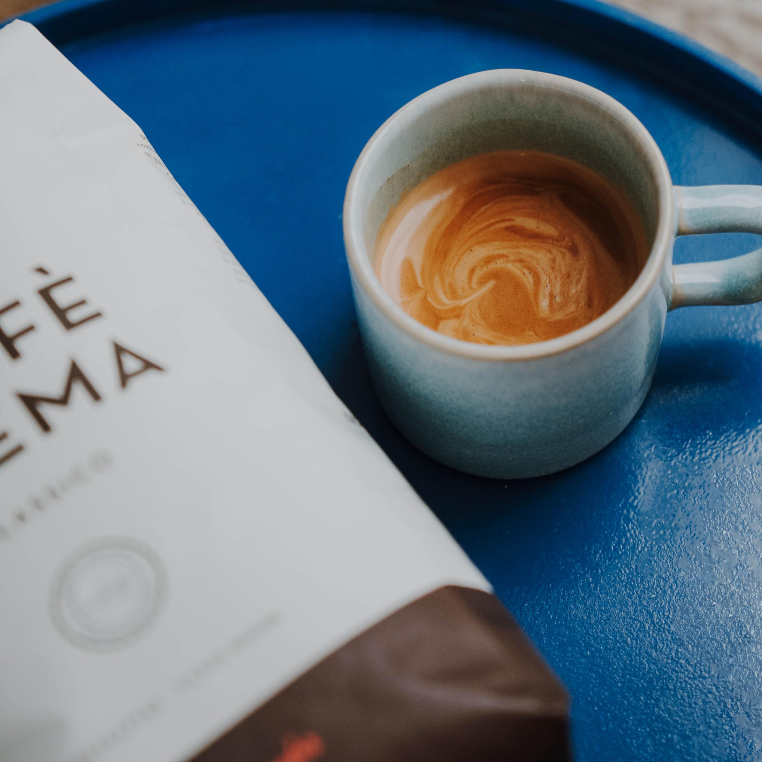 J. Hornig Kaffeebohnen Espresso, Caffè Crema Classico, 6x1kg Vorratspackung, Arabica & Robusta, säurearmer Kaffee mit nussig-schokoladigen Noten, Stärke 4/5