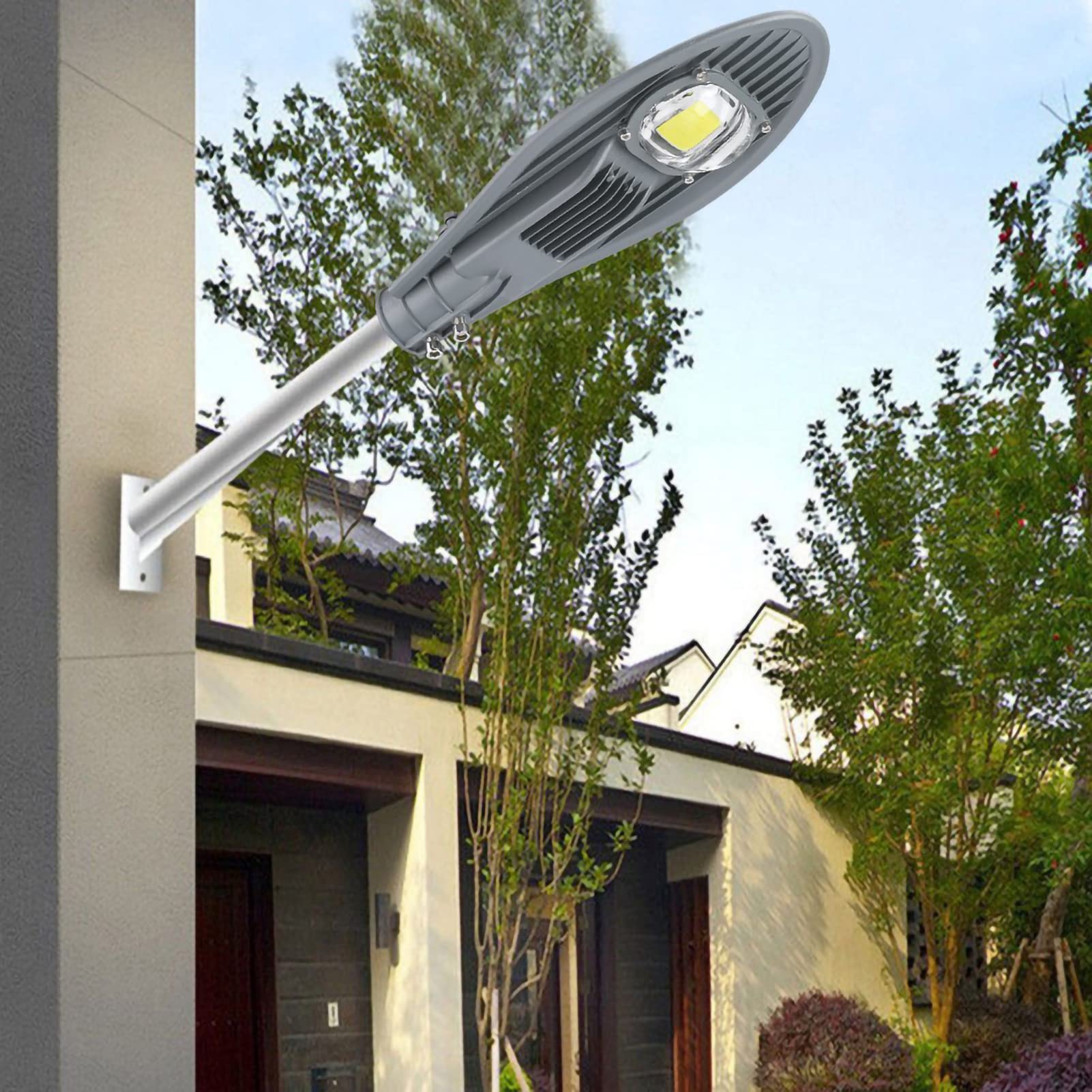 Lampione Stradale a LED Ad Alta luminosità, IP65 Impermeabile, Lunga Durata della Lampadina, Adatto per Illuminazione di Cortili, Strade, Parchi e Giardini con Eccellente (Bianco