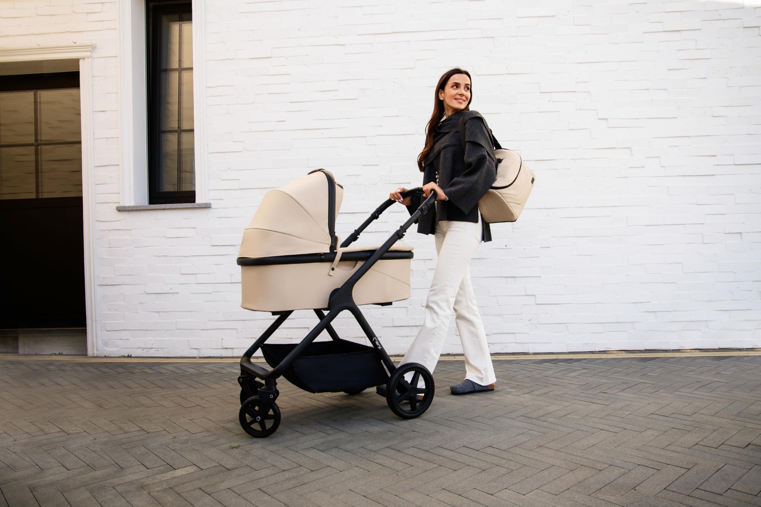 MoMi GISELLE Kombi-Kinderwagen 2 in 1 mit Buggy-Funktion, 5-Punkt-Sicherheitsgurt, ab dem 1. Lebenstag, bis 22 kg Körpergewicht (Buggy), Einkaufskorb, Matratze, Regenschutz und Wickeltasche