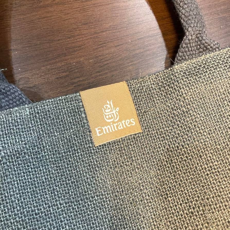 エミレーツ航空ファーストクラスアメニティバッグ(女性用、男性用)、トートバッグ等 新品未使用】エミレーツ航空ファーストクラス トートバッグと