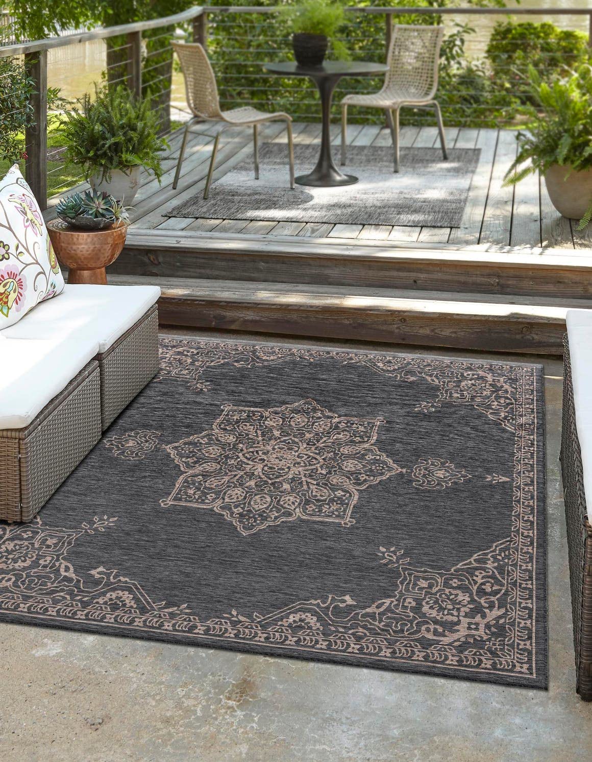 Unique Loom Outdoor Traditional Collection Area Rug - Antique (10' Square Charcoal Gray/Natural)