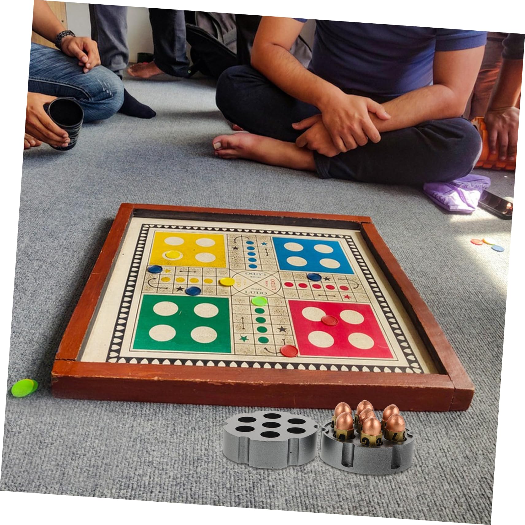 ibasenice Dés de Jeu de Société en Résine avec Base, 1 Set, Portables et Résistants à L’Usure, pour Jeux de Table et Bars