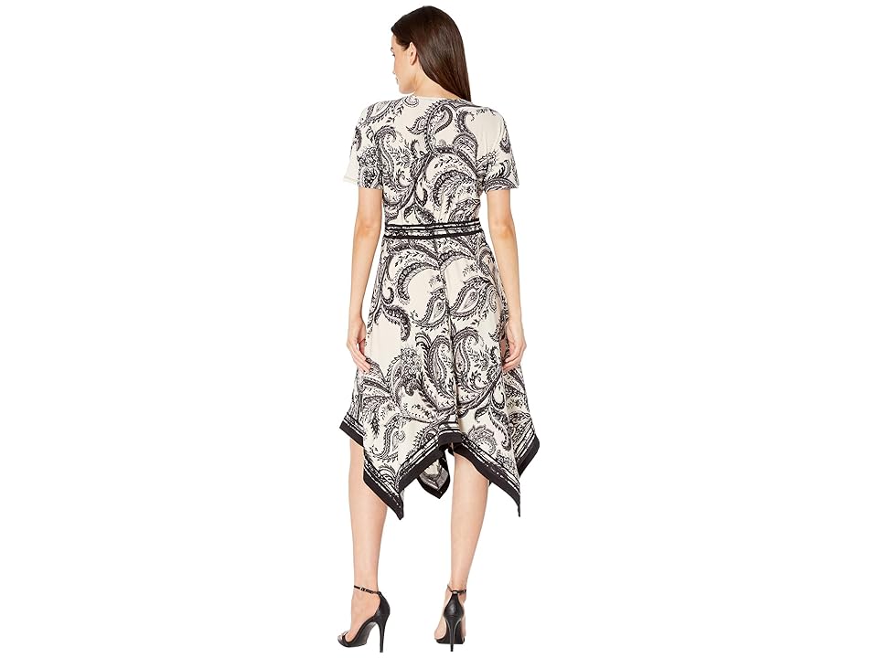 

eci Paisley Printed Short Sleeve Surplus Bodice Hanky Hem Knit Dress (Ivory/Black) Women's Clothing, Multi