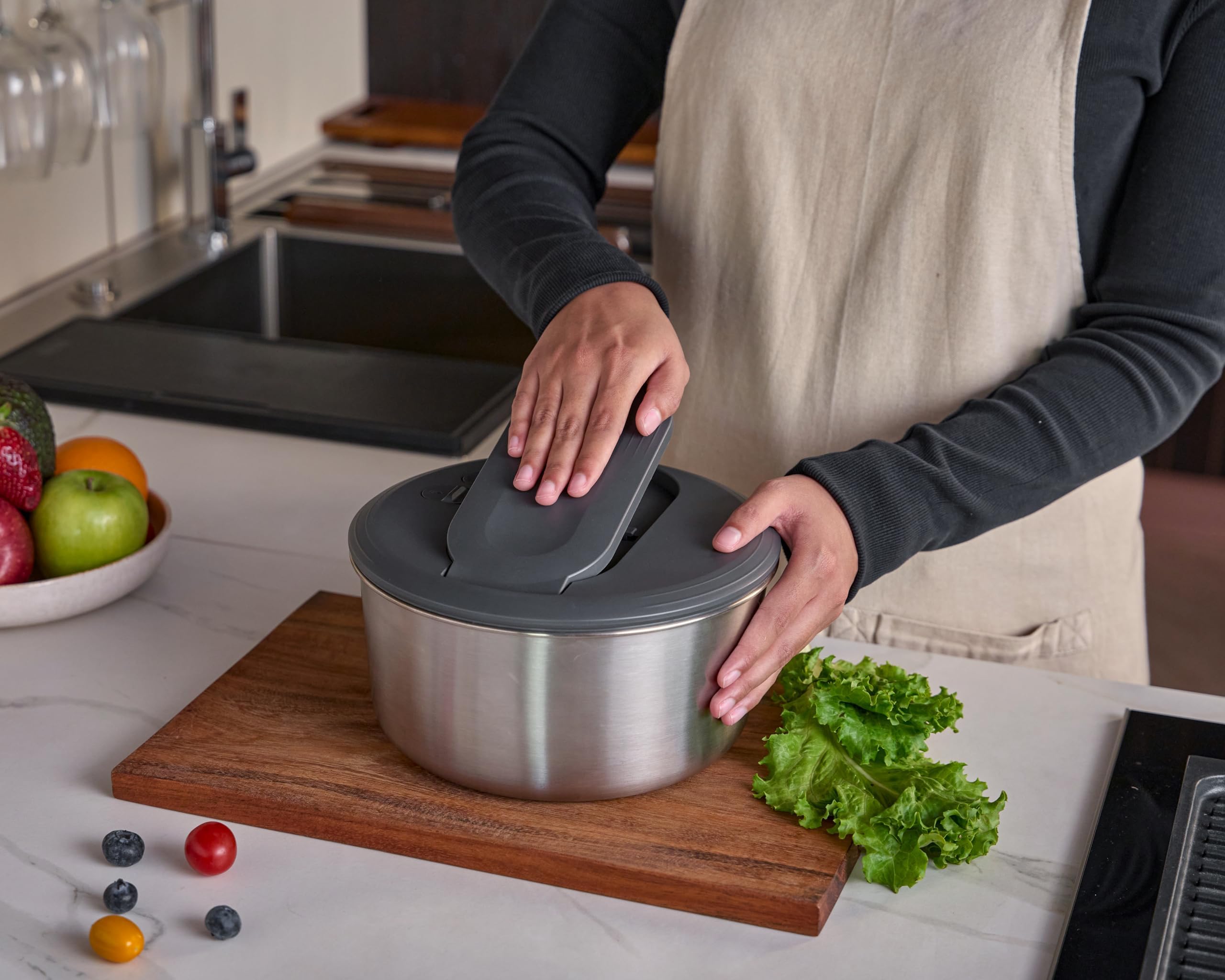Zyliss Swift Dry Centrifugadora de Lechuga Pequeña de Acero Inoxidable 3,5 L, Escurridor Lechuga, Sin BPA, Base antideslizante, Tecnología AquaVent, Botón de parada, Apta para lavavajillas