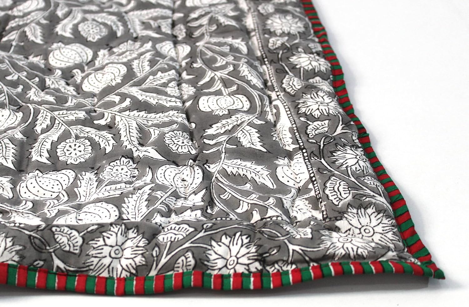 Aashita Creations Toddler Hand Work Kantha Cotton Baby Quilt, Bedspread Throw Floral Printed Baby Quilt_1133