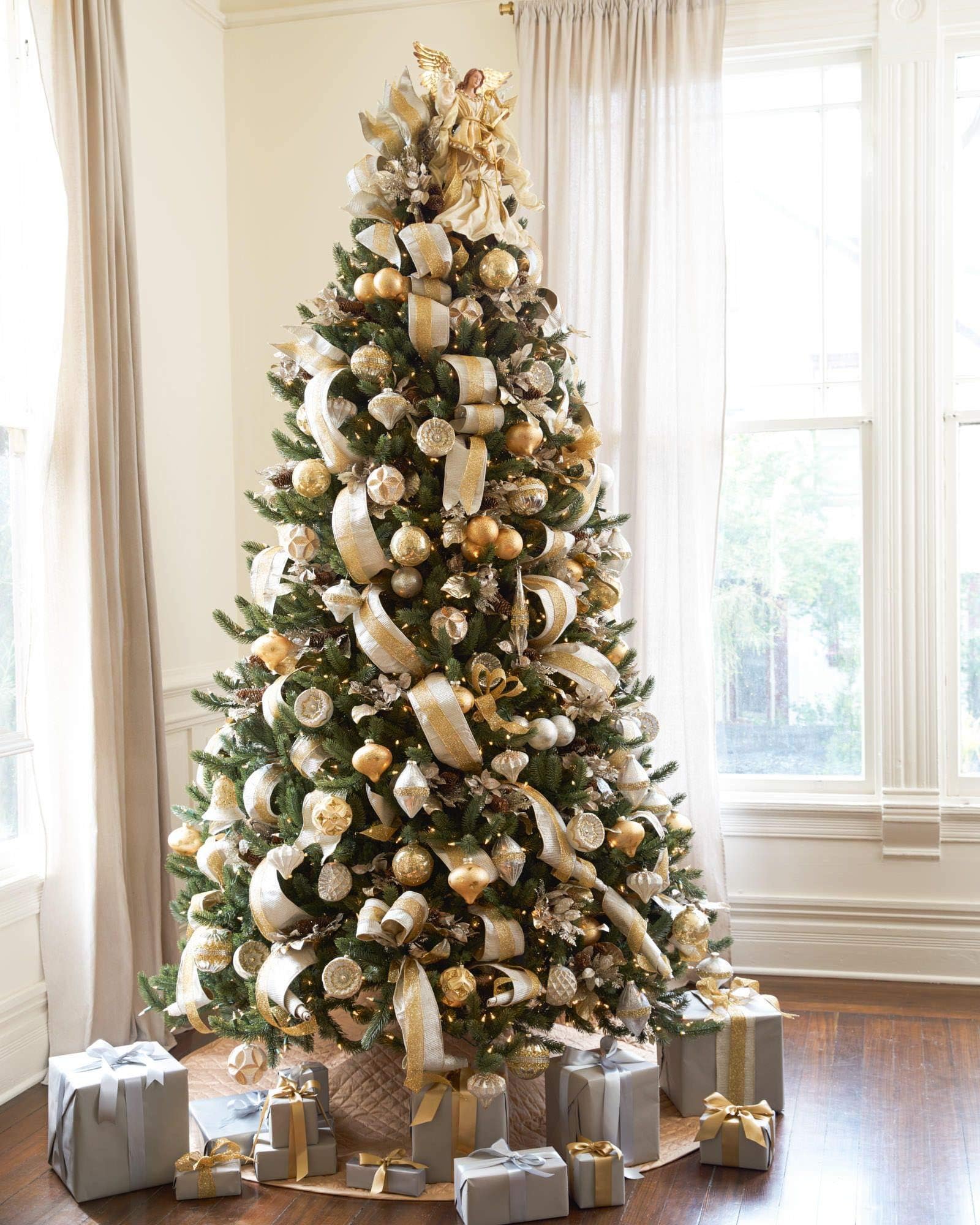 Balsam Hill Vermont White Spruce Premium Prelit Artificial Christmas Tree, 5.5 Feet, Clear Lights