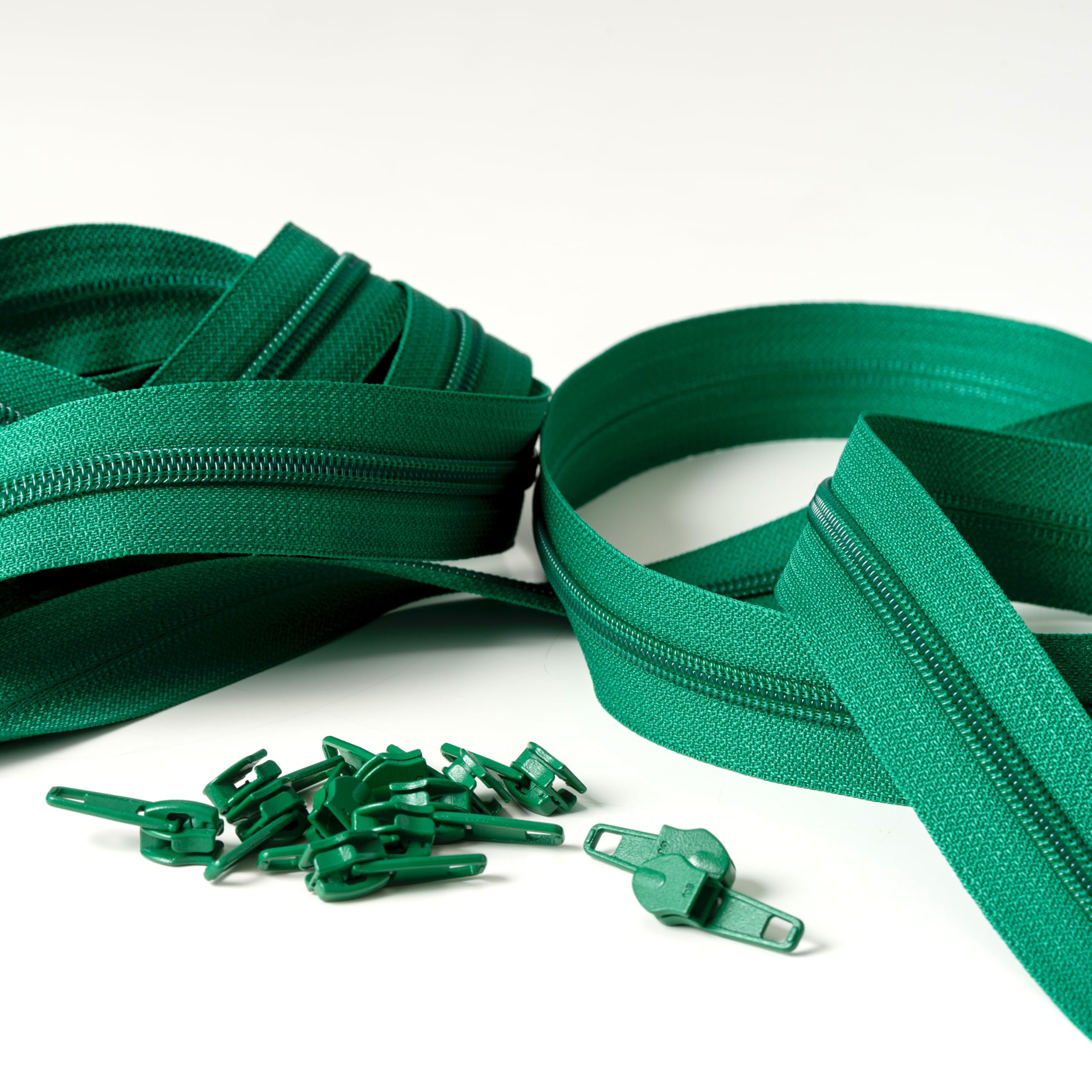 IPEA 5 Metre Long Green Continuous Chain Zip + 15 Metal Sliders, Made in Italy, Chain Size #5, Nylon Zippers, Zip - Image 4