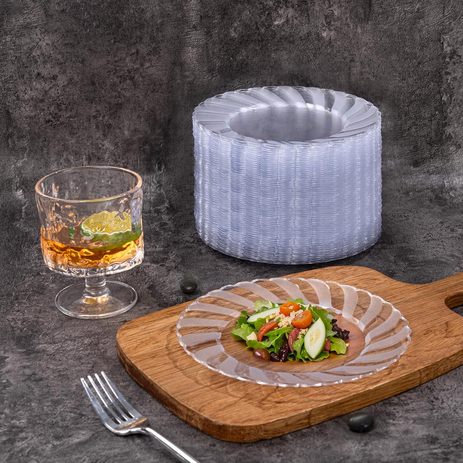 U-QE 100 Pieces Clear Plastic Plates - 7 Inch Plastic Dessert Plates Disposable - Washable & Reusable - Premium Hard Clear Fancy Disposable Heavy Duty Cake Platos for Party, Weddings and Events