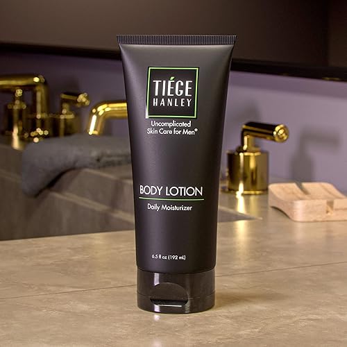 Miniatura 4 de Tiege Hanley Loción corporal diaria para hombres  Hidrata la piel seca y dañada rápidamente sin perfume 65 onzas líquidas  Fabricado en los Estados
