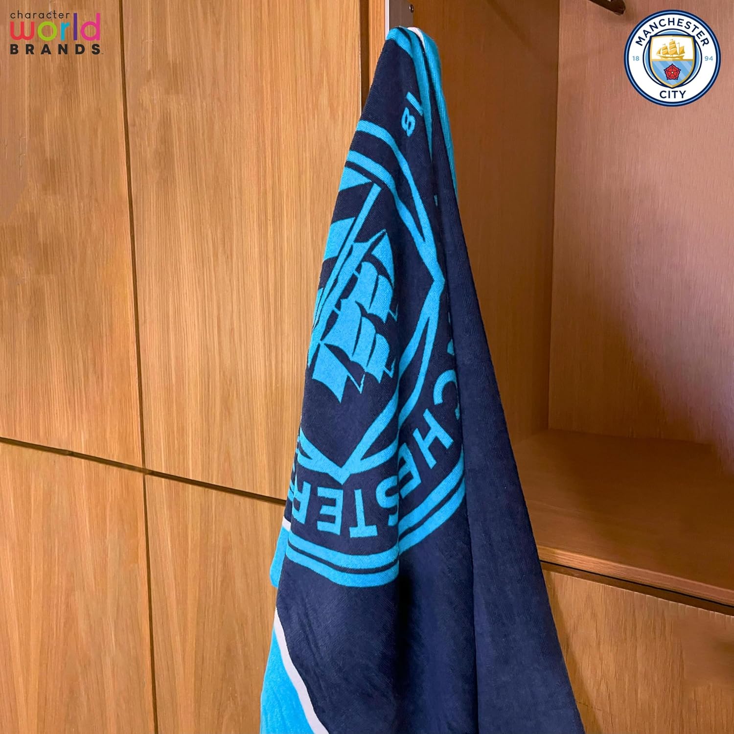 Character World Manchester City FC Official Towel | Super Soft Feel, Badge Football Club Design | Perfect The Home, Bath, Beach & Swimming Pool | One Size 75cm x 150cm | 100% Cotton