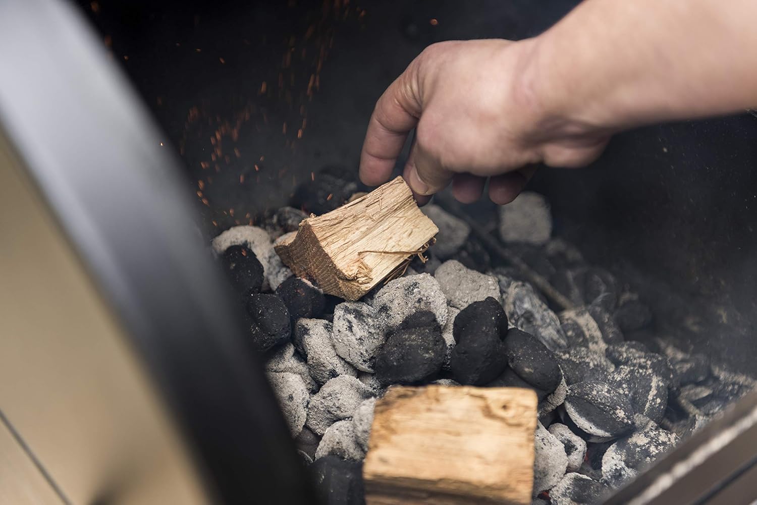 Oklahoma Joe's Wood Smoker Chunks, 8 lb, Hickory : Patio, Lawn & Garden