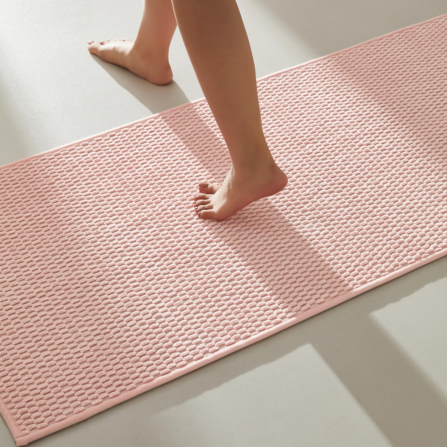 TYUU Bathroom Runner Rugs, Long Bath Mat Runner Washable Thin Quick Dry Low Pile Bathroom Runner Rugs Non Slip, Pink 16"x60"