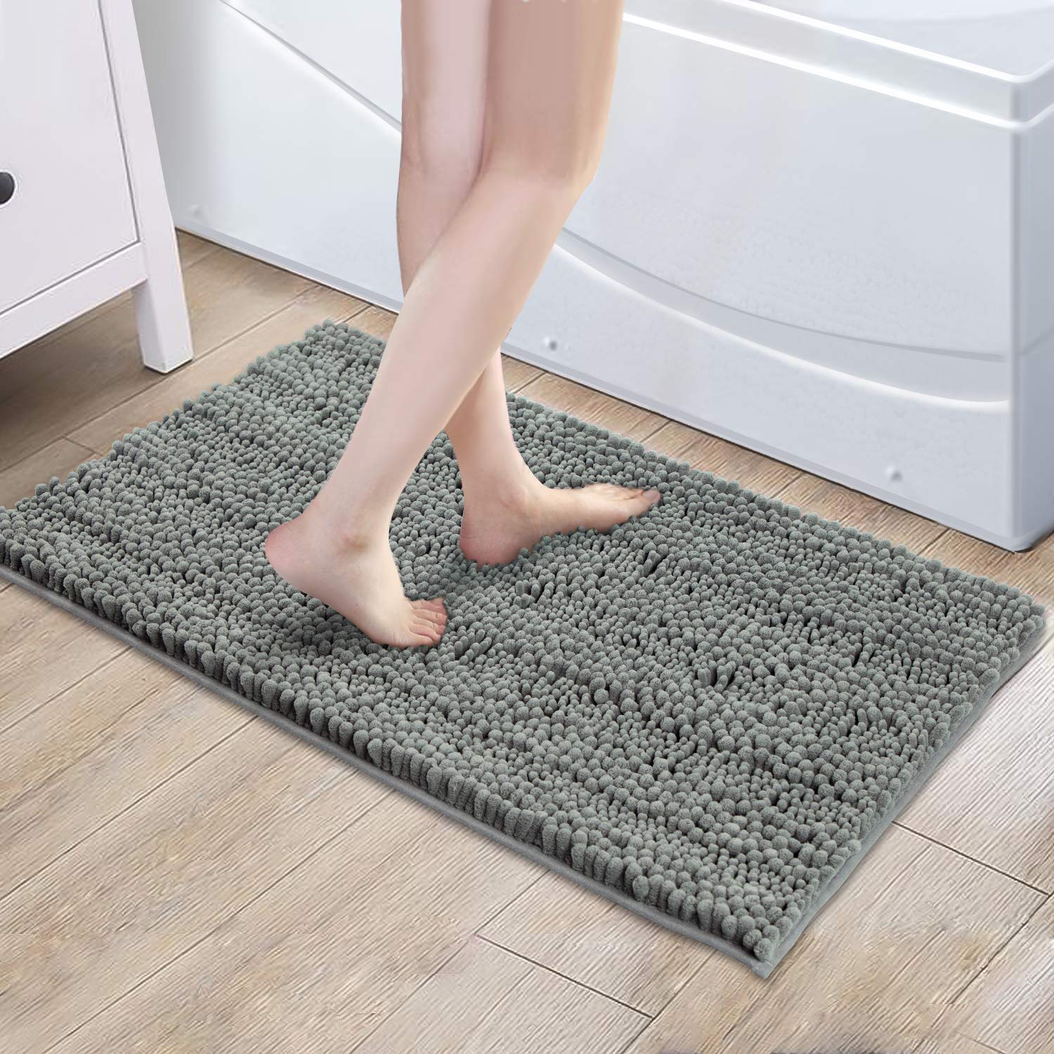 WELTRXE Absorbent Bath Mat Non-Slip Ultra Thick Plush Bathroom Rug, Washable Chenille Shower Floor Mats, Soft Shaggy Carpet for Bathroom Tub or Pets, 51 x 81cm, Dark Grey