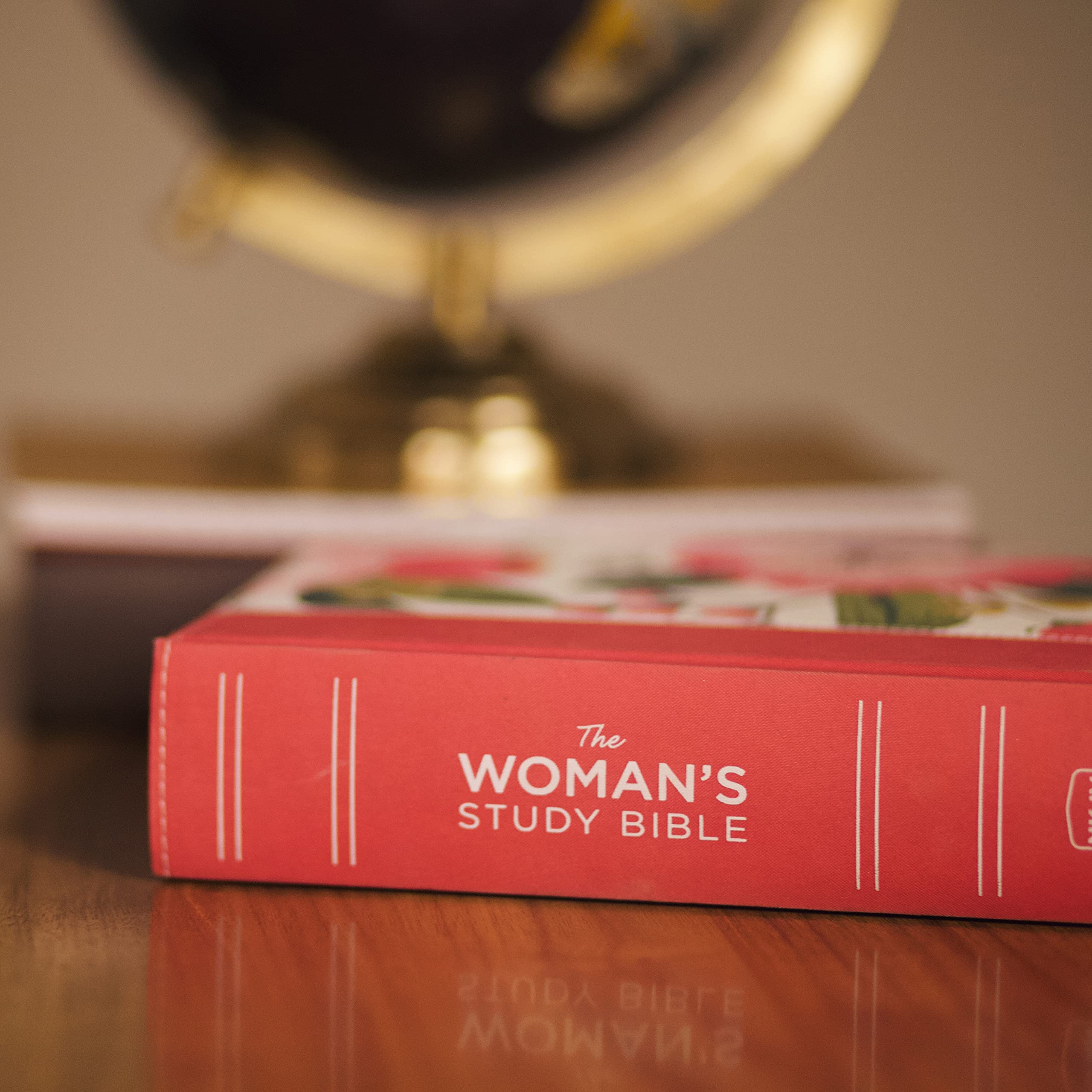 NKJV, The Woman's Study Bible, Cloth over Board, Pink Floral, Red Letter, Full-Color Edition: Receiving God's Truth for Balance, Hope, and Transformation