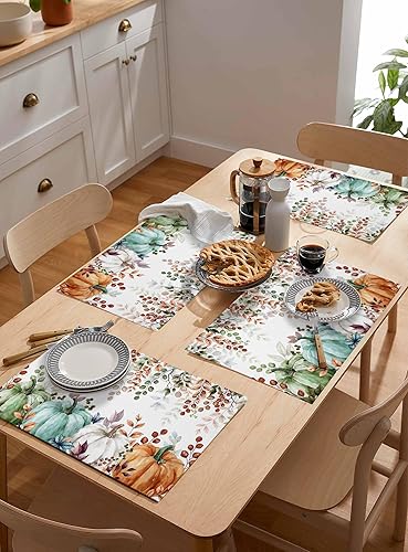 Vista 751 de Juego de 6 manteles individuales rojos para el día de San Valentín, diseño de corazón de San Valentín, resistentes al calor, lavables, manteles