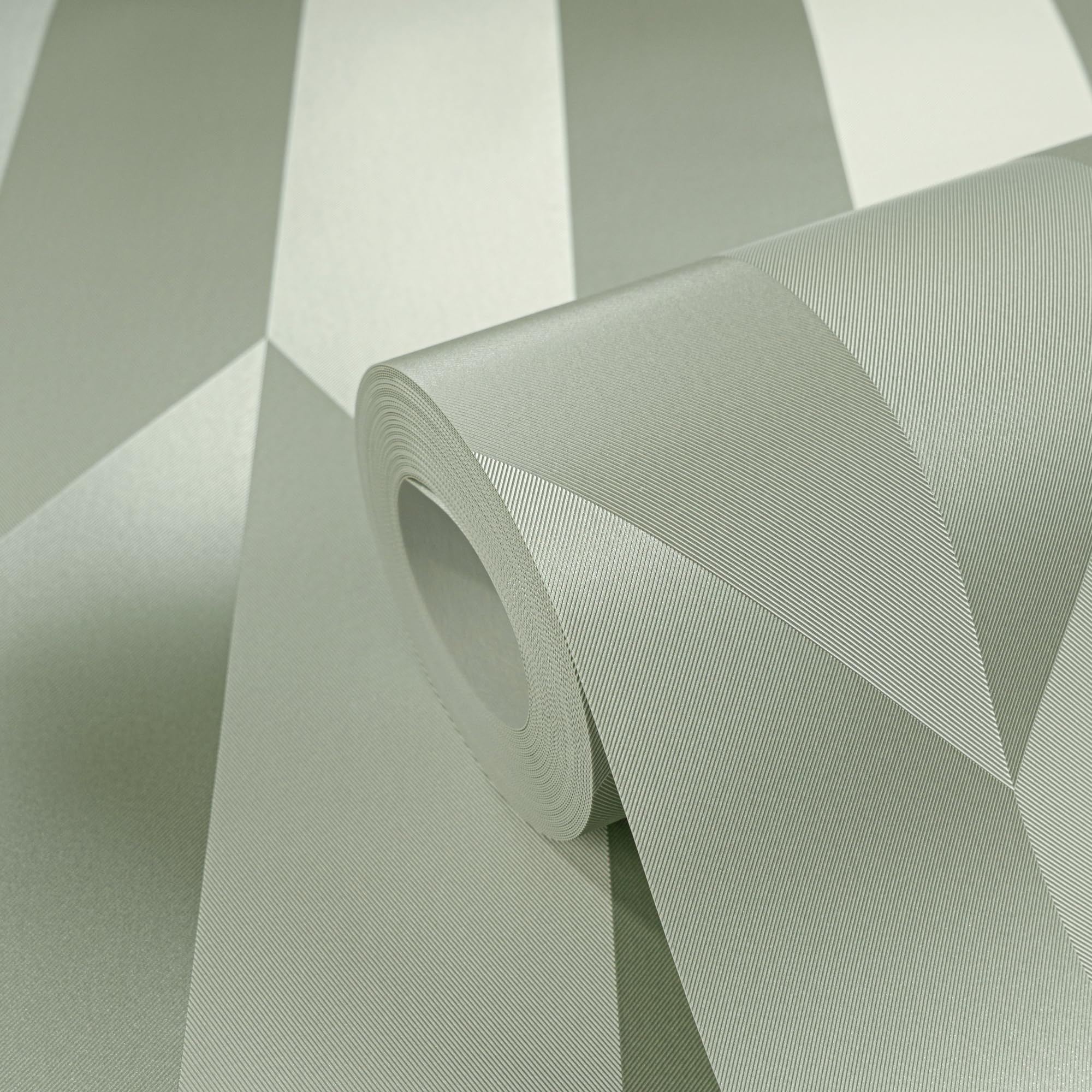 Livingwalls papel pintado no tejido con motivo geométrico en verde metalizado – papel pintado gráfico moderno 10,05 m x 0,53 m diseño de COSMOPOLITAN – 790864