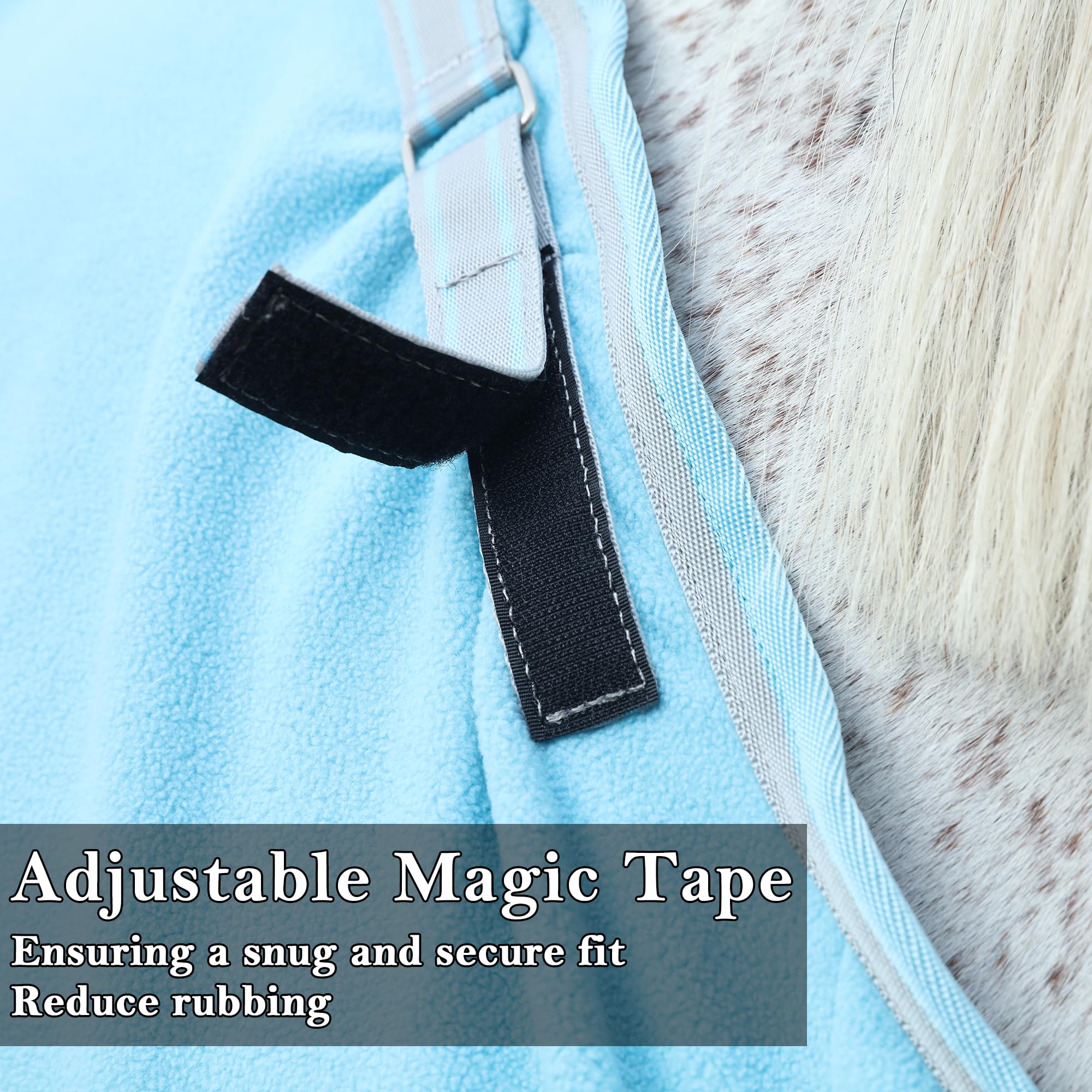 Tapis isotherme en polaire pour chevaux – Tapis anti-transpiration respirant avec col réglable – Tapis léger en polaire thermique pour post-exercice, voyage et spectacle – Bleu clair – 1,8 m