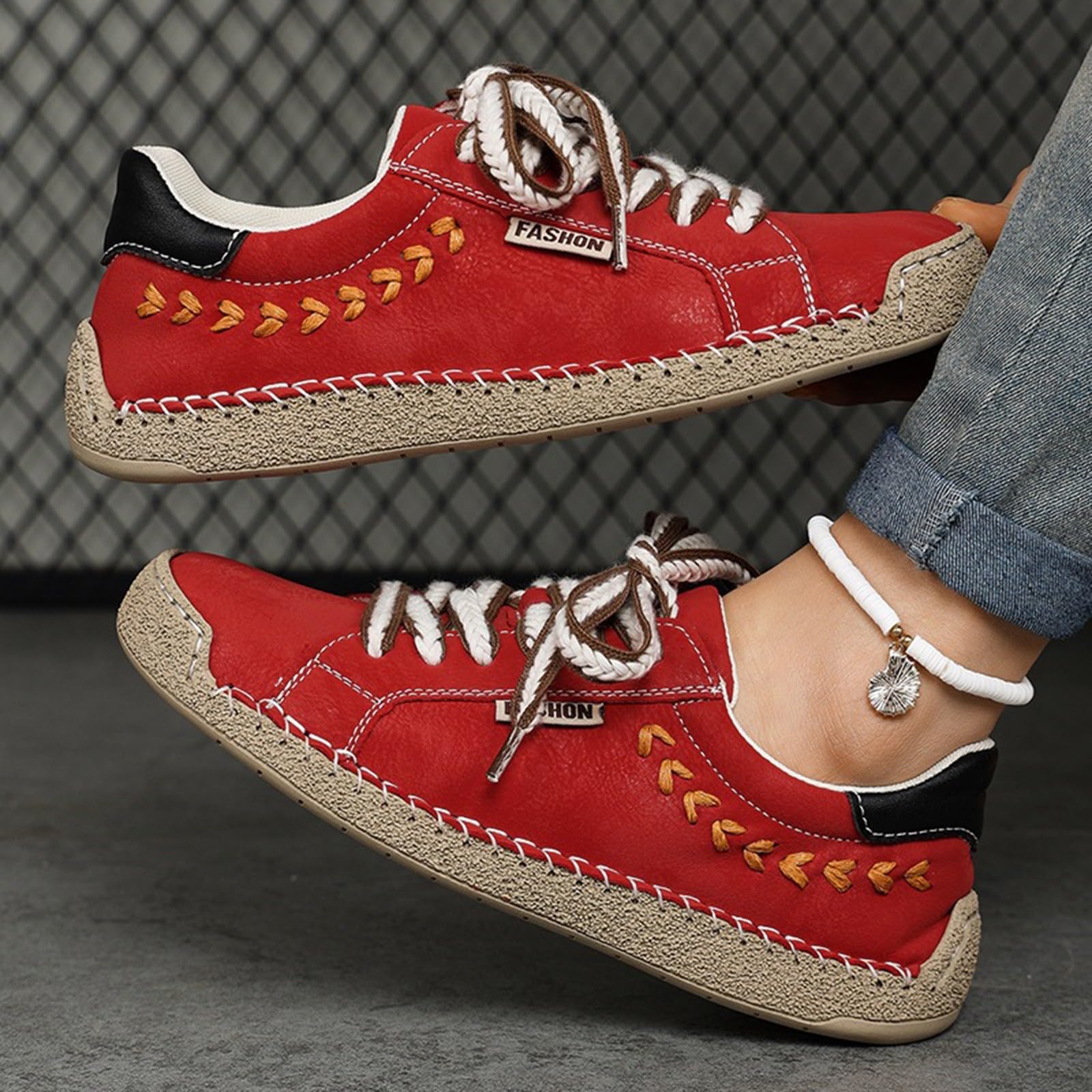 Low-Top-Sneaker für Damen und Herren, flache Stickerei, Schnürschuh, rot | Handgenähte, runde Zehenpartie, breite Passform, rutschfest, Unisex, Freizeit-Sneaker, Wanderschuhe, Urlaub, Büro