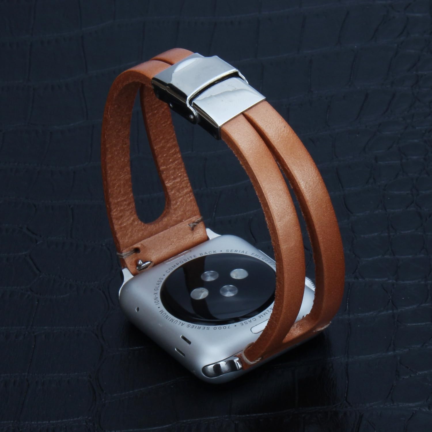 somoder Leather Bands Replacement for Apple Watch Band Series 4 40mm, Series 3/2/1 38mm, Handmade Vintage Fashion Alloy Leather Bracelet for Iwatch, Adjustable Size 5.5" - 8.5"