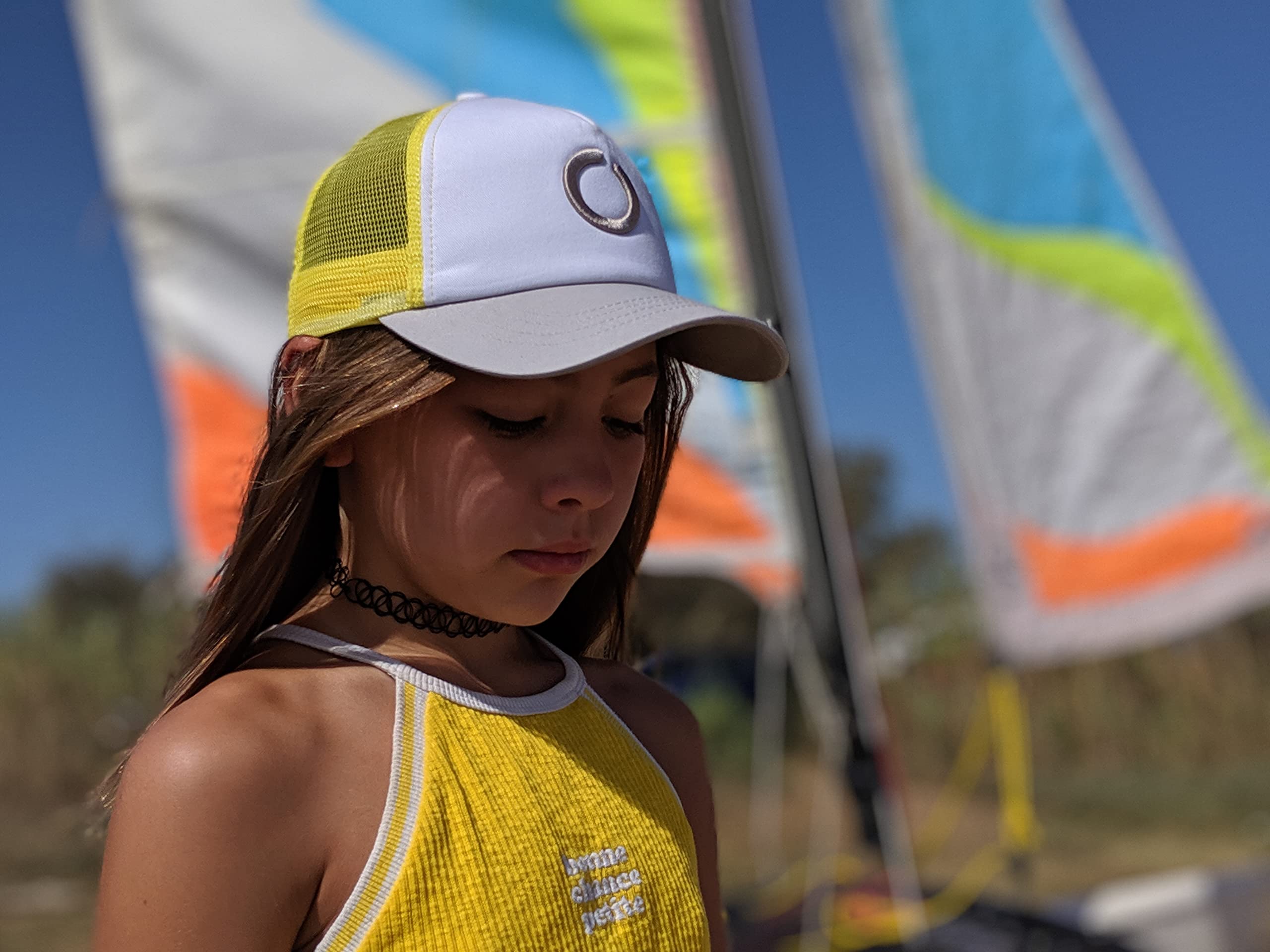 Gorra UPF50+ para Niñas, Niños y Adolescentes - Visera Infantil con Máxima Protección Solar contra los Rayos UV Ultravioleta -Con Bolsa a Juego - Cómoda y Ajustable - Con Banda Anti-Sudor