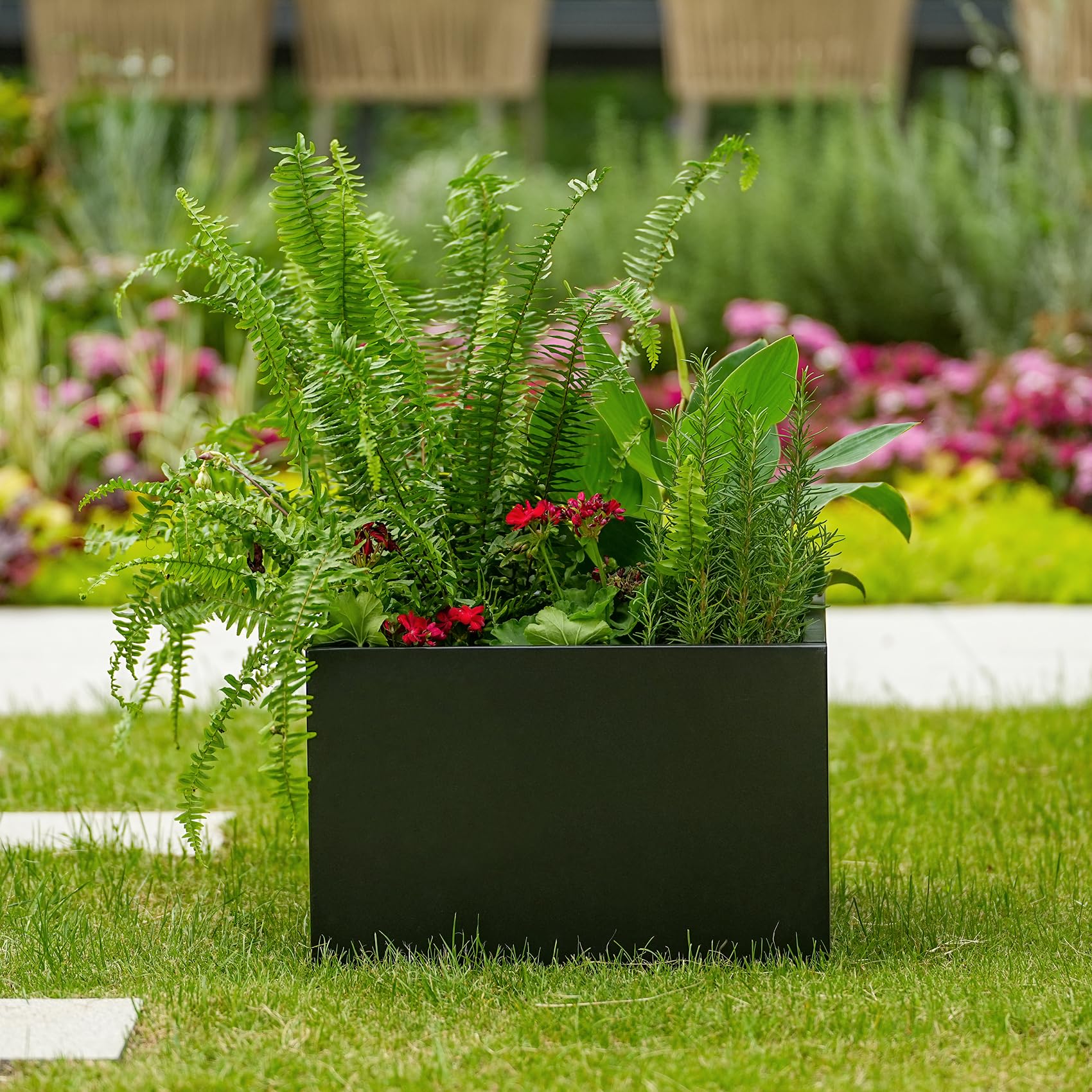 Hochbeet Metall 46x46x30cm—mit Ablaufboden, Hochbeete für Garten aus robustem Stahlblech mit stabilem Design, Rostschutz und Langer Haltbarkeit – Ideal für Gemüse, Kräuter & Blumen,Schwarz