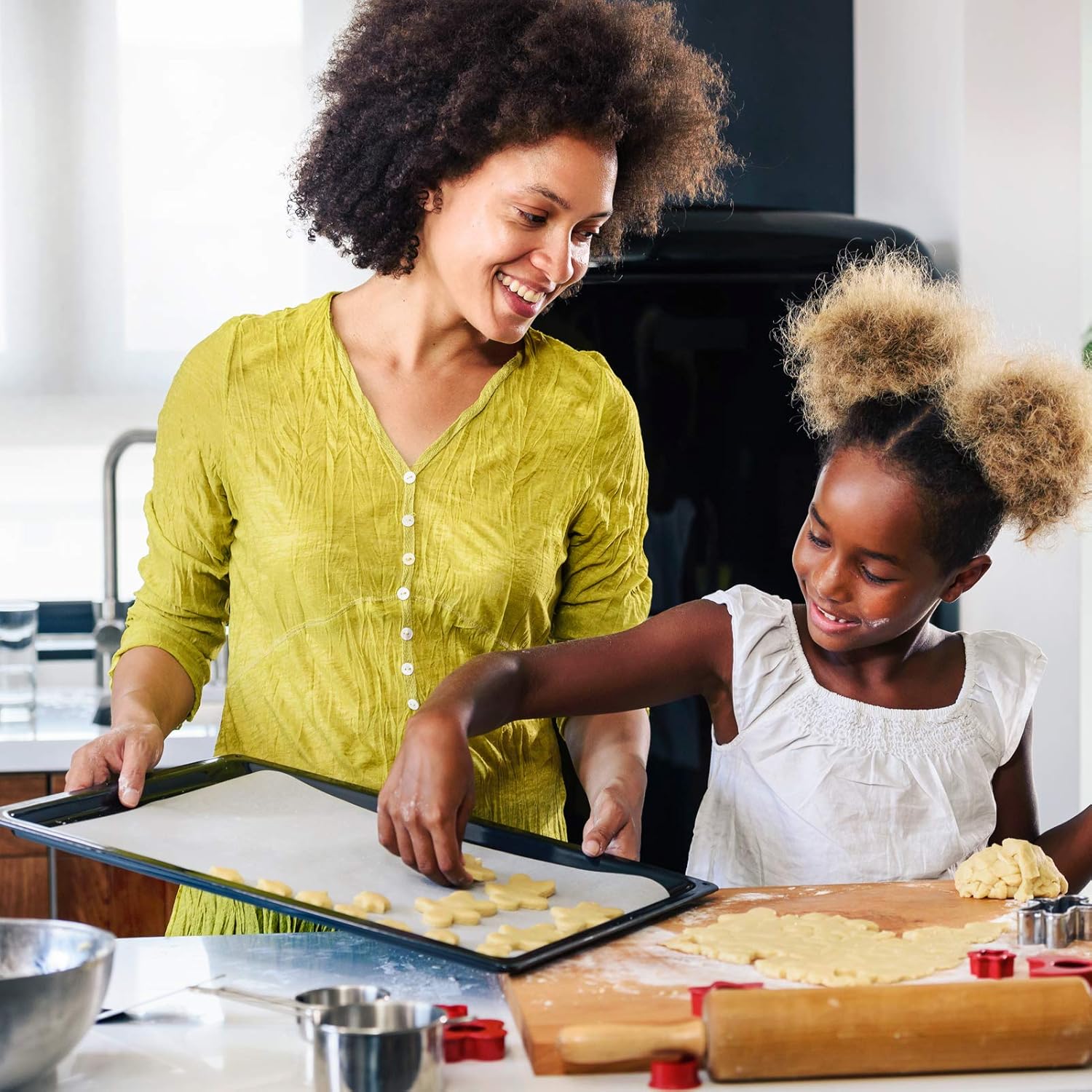 Hiware 250 Pcs Parchment Paper Sheets for Baking, 12 X 16 Inch, Fit for Half Sheet Pans, Precut Non-Stick Parchment Paper for Baking, Cooking, Grilling, Air Fryer and Steaming - 333 SQ.FT: Home & Kitchen