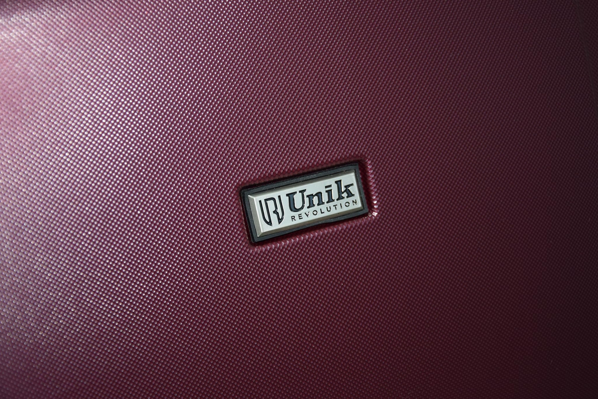Maleta Mediana 24" Expandible Rígida – Burgundy