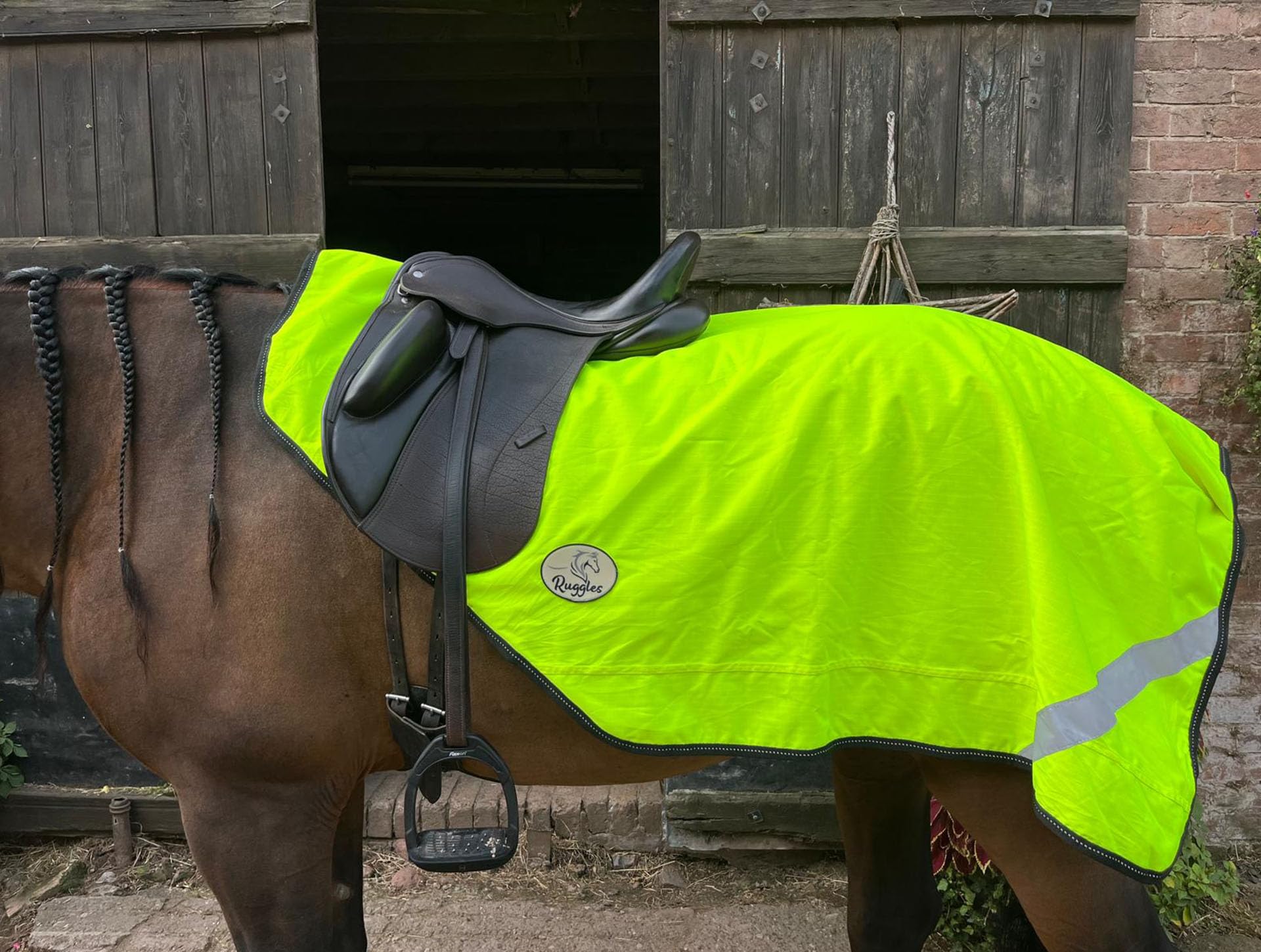 Ruggles Hi Viz 100g Exercise Sheet for Horse/Pony | Waterproof and Breathable | Lightweight 100g Filling | Perfect for Exercising in Wet, Cooler or Dull Conditions (Extra Large)