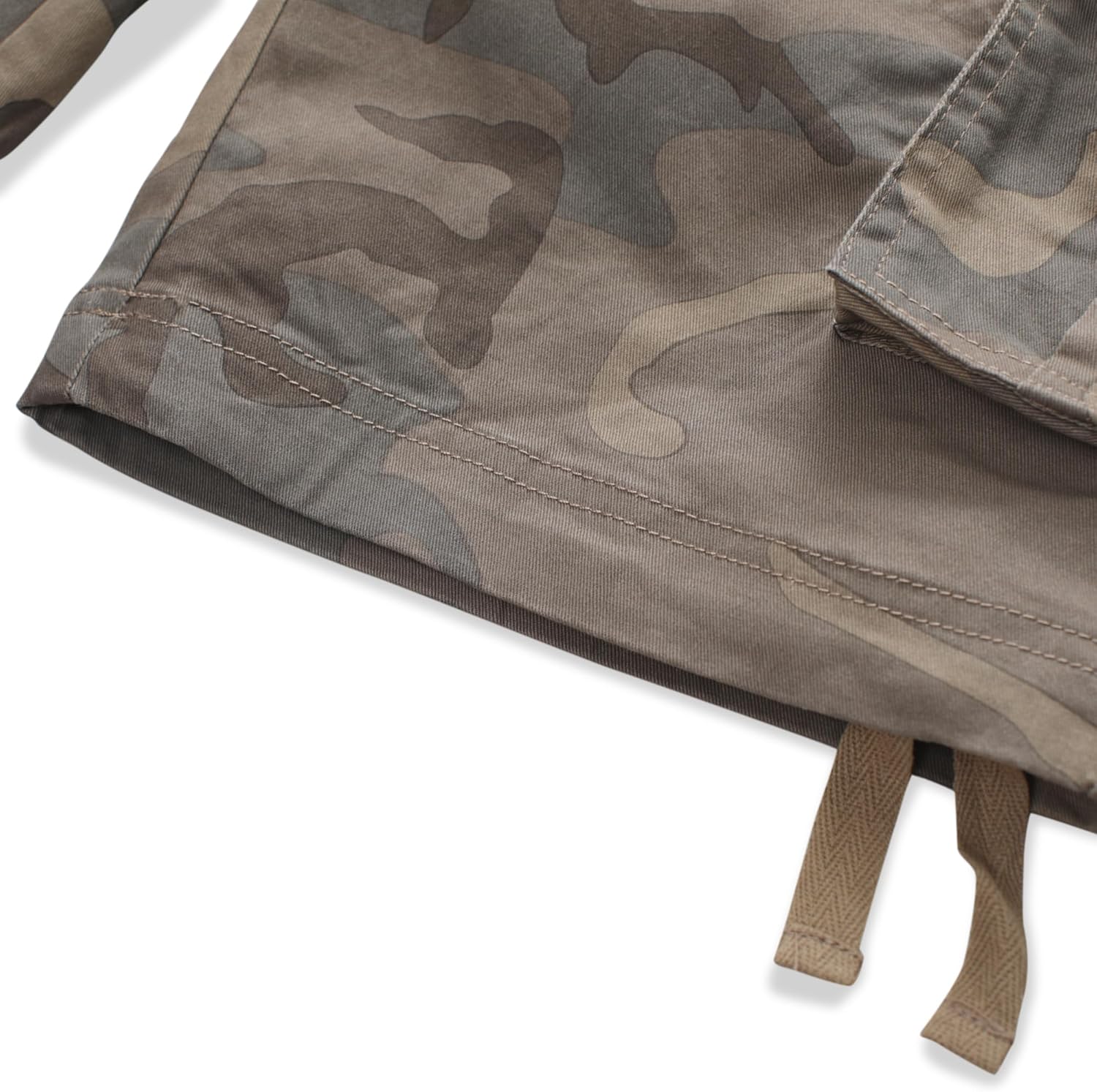 TRGPSG Womens Hiking Shorts, Bermuda Cargo Shorts, 7" Summer Camo Shorts Y2K Shorts for Women with Zipper Pocket - Image 4