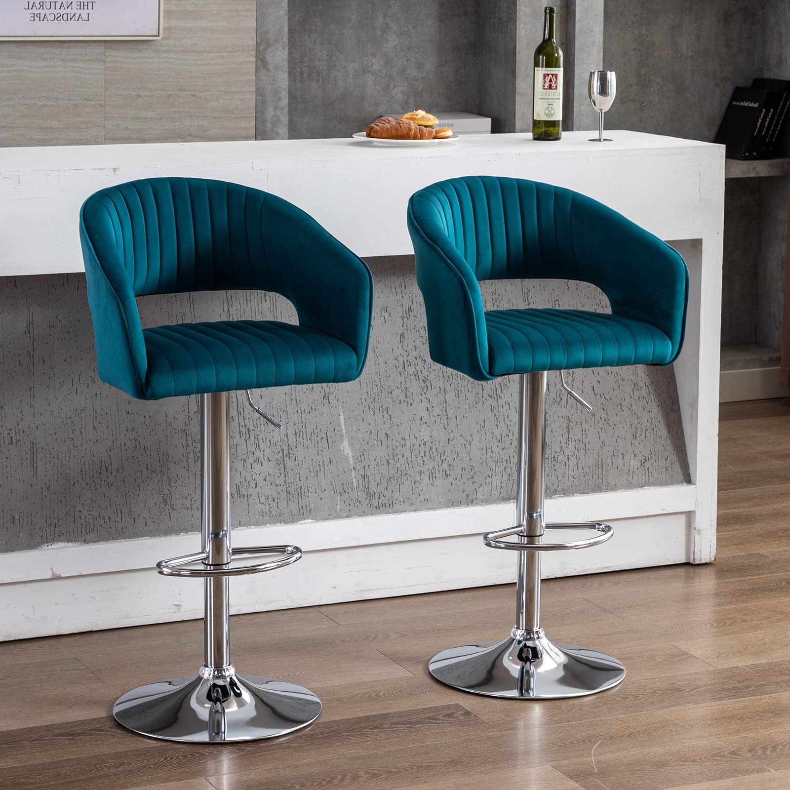 ZHENGHAOSwivel Bar Stools Set of 2 Modern Velvet Adjustable Counter Height Bar Stools with Hollow Back, Upholstered Kitchen Island Dining Chairs with Chrome Footrest and Base for Pub Bar (Teal)